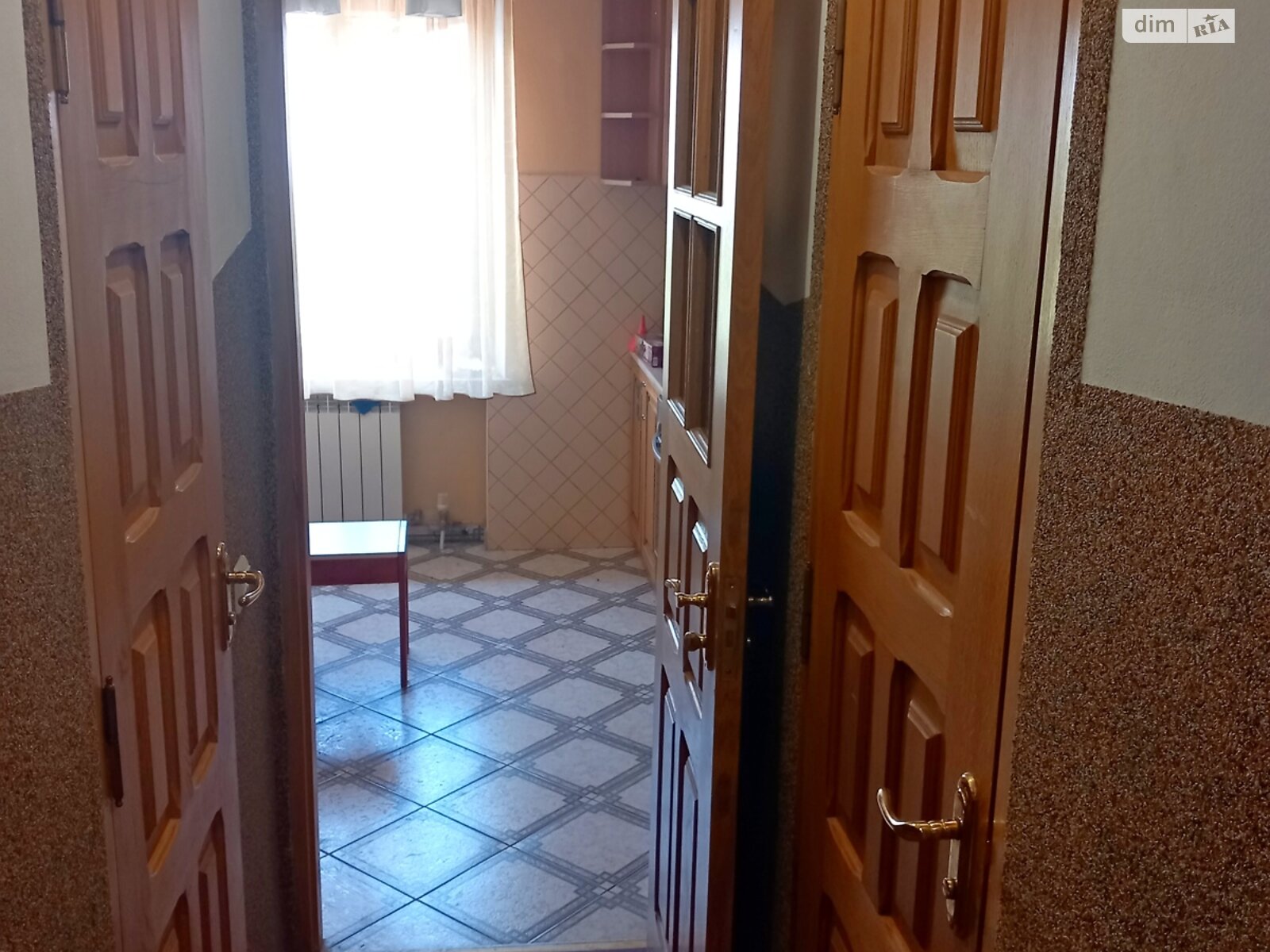 Продажа трехкомнатной квартиры в Дрогобыче, на ул. Коновальца, район Дрогобыч фото 1 Продажа трехкомнатной квартиры в Дрогобыче, на ул. Коновальца, район Дрогобыч фото 1