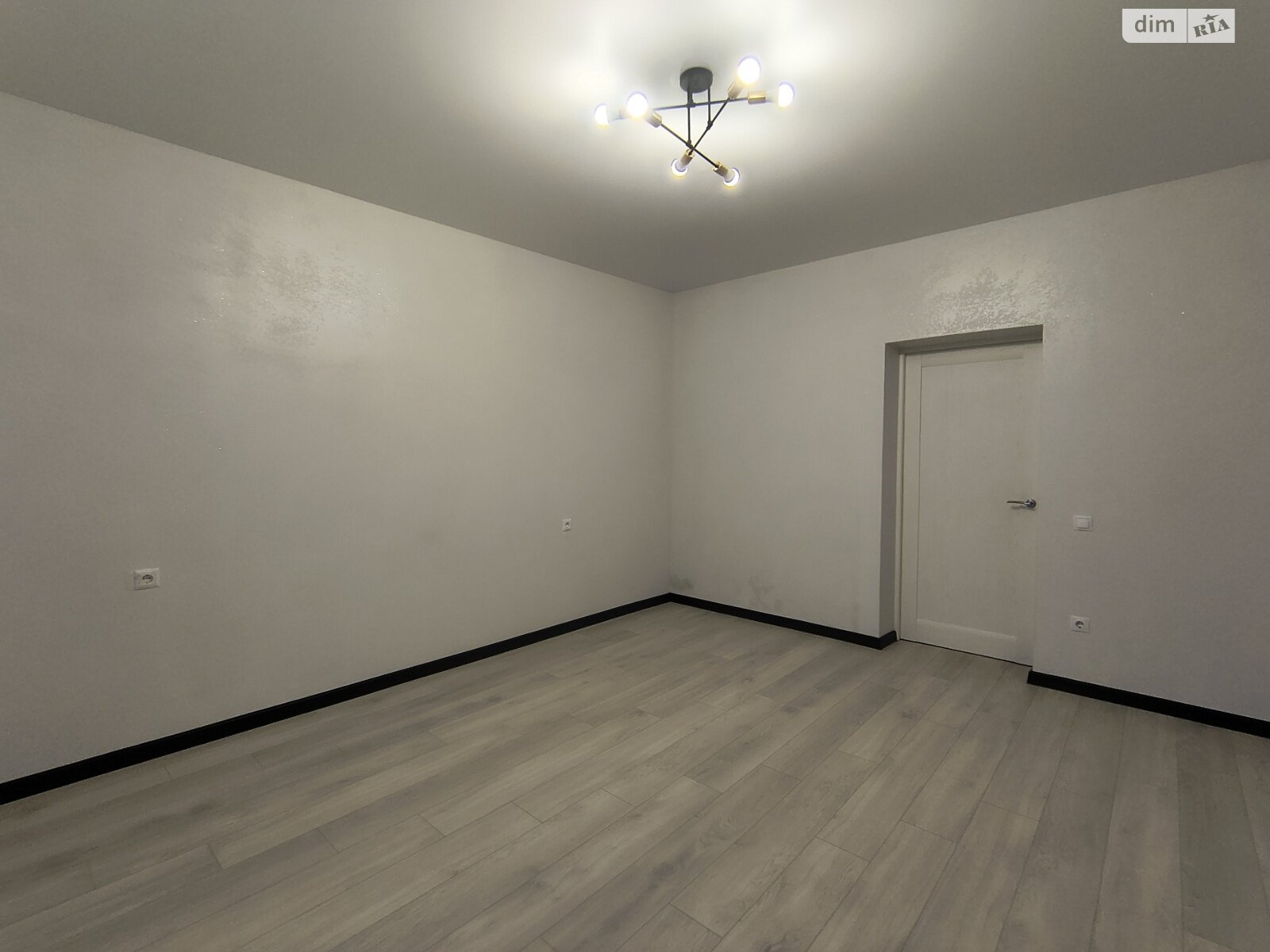 Продажа однокомнатной квартиры в Дрогобыче, на ул. Нефтяников, район Дрогобыч фото 1 Продажа однокомнатной квартиры в Дрогобыче, на ул. Нефтяников, район Дрогобыч фото 1