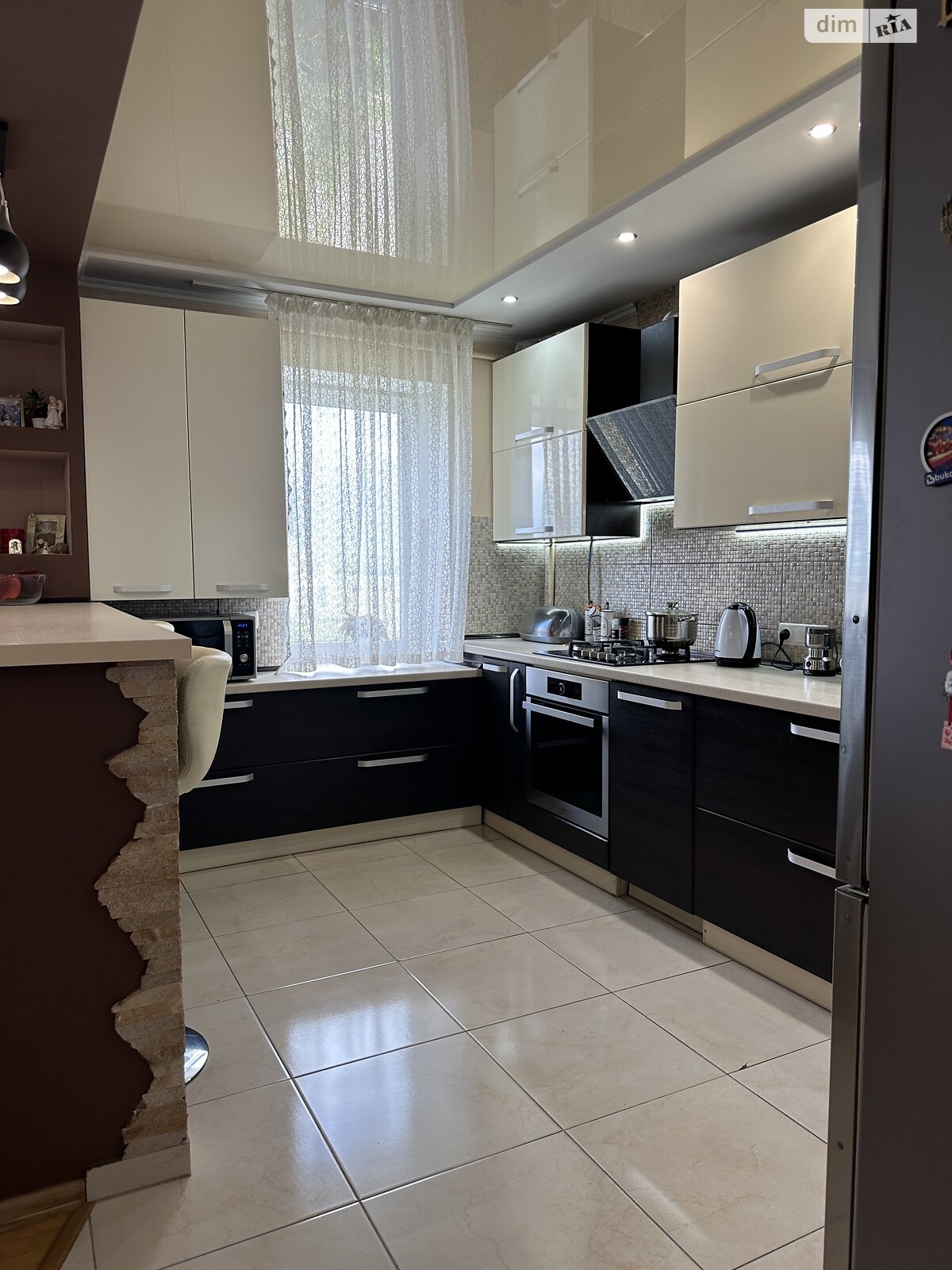 Продажа трехкомнатной квартиры в Дрогобыче, на ул. Самборская 94, район Дрогобыч фото 1 Продажа трехкомнатной квартиры в Дрогобыче, на ул. Самборская 94, район Дрогобыч фото 1