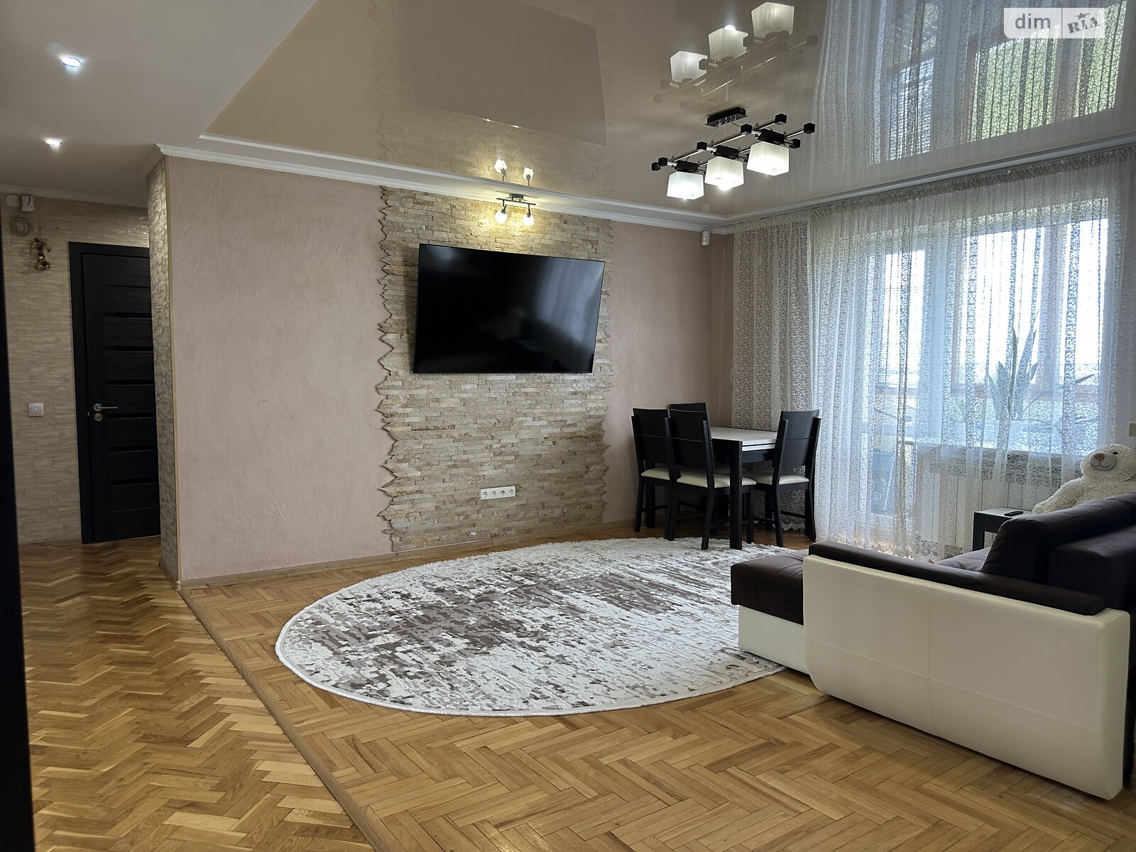 Продажа трехкомнатной квартиры в Дрогобыче, на ул. Самборская 94, район Дрогобыч фото 1 Продажа трехкомнатной квартиры в Дрогобыче, на ул. Самборская 94, район Дрогобыч фото 1