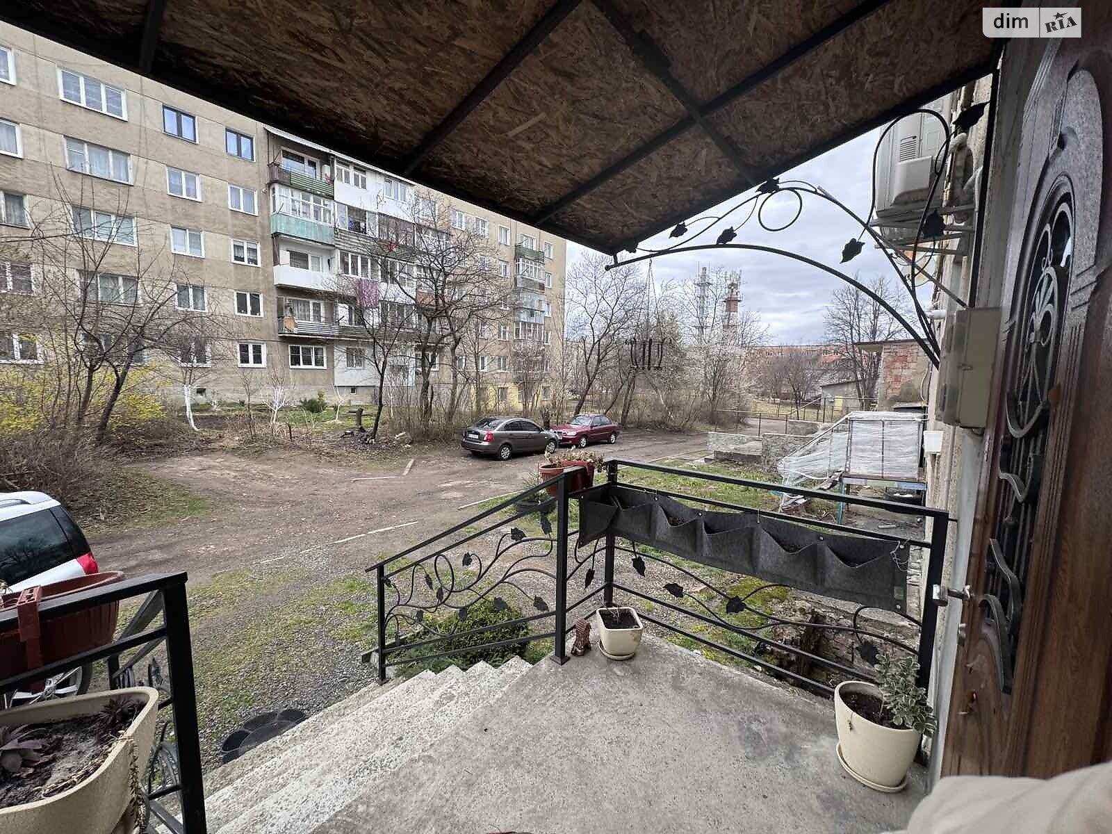 Продажа трехкомнатной квартиры в Дрогобыче, на ул. Михаила Грушевского, фото 1 Продажа трехкомнатной квартиры в Дрогобыче, на ул. Михаила Грушевского, фото 1