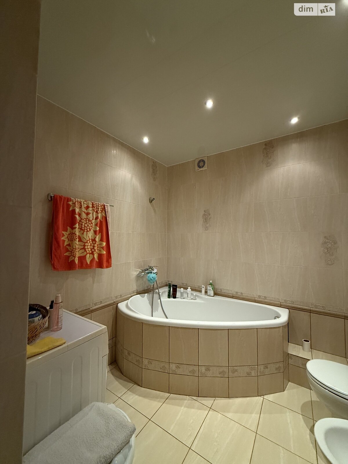 Продажа четырехкомнатной квартиры в Дубно, на ул. Мирогощанская 5, район Дубно фото 1