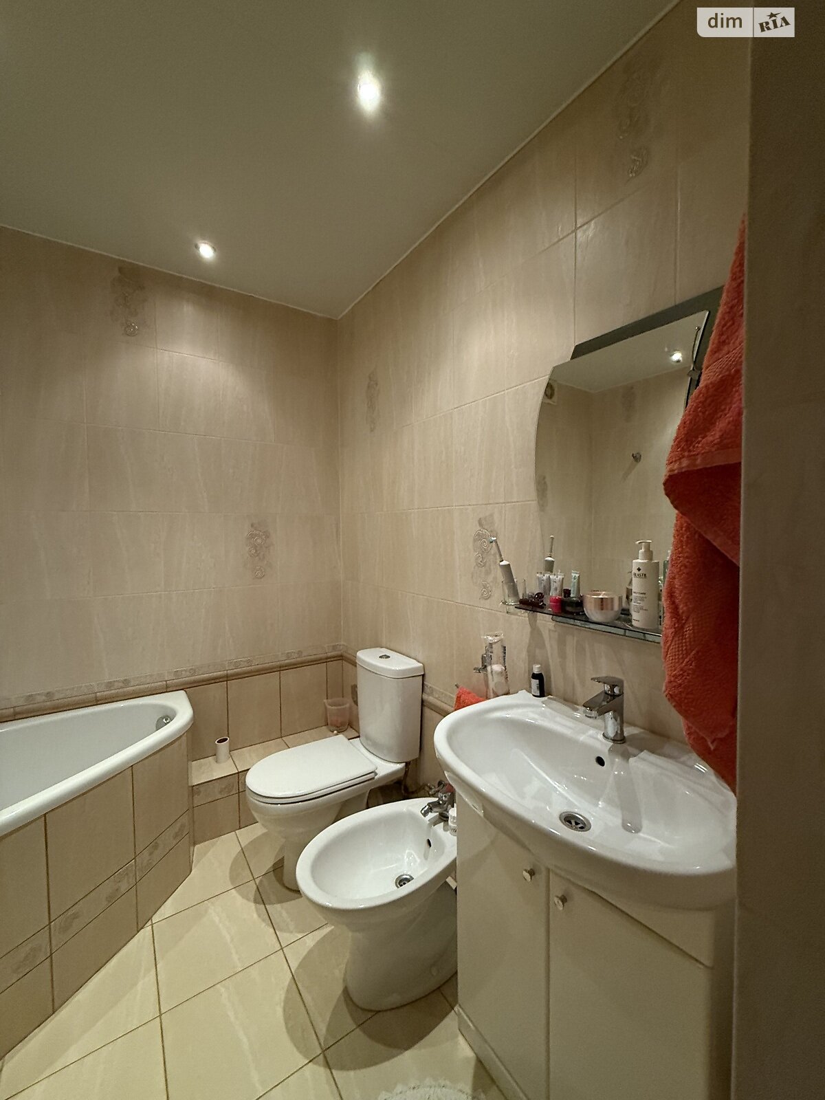 Продажа четырехкомнатной квартиры в Дубно, на ул. Мирогощанская 5, район Дубно фото 1