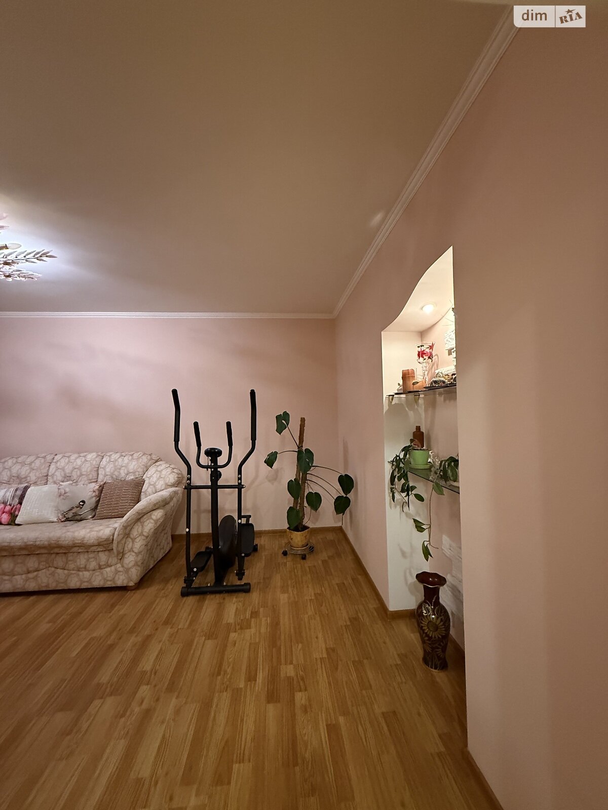 Продажа четырехкомнатной квартиры в Дубно, на ул. Мирогощанская 5, район Дубно фото 1