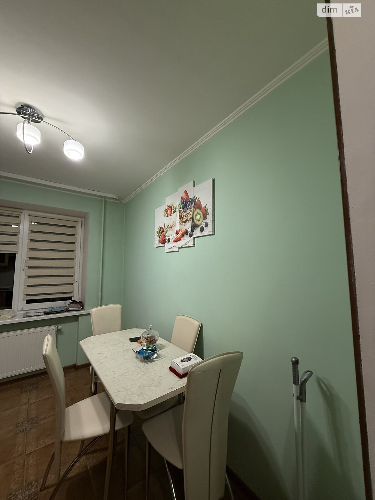 Продажа четырехкомнатной квартиры в Дубно, на ул. Мирогощанская 5, район Дубно фото 1