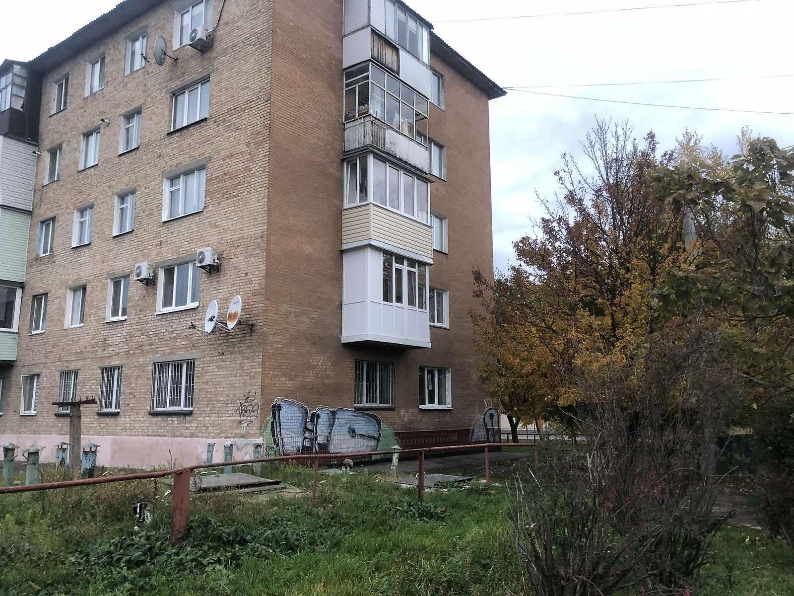 Продаж трикімнатної квартири в Фастові, на пл. Соборна 57, район Фастів фото 1 Продаж трикімнатної квартири в Фастові, на пл. Соборна 57, район Фастів фото 1