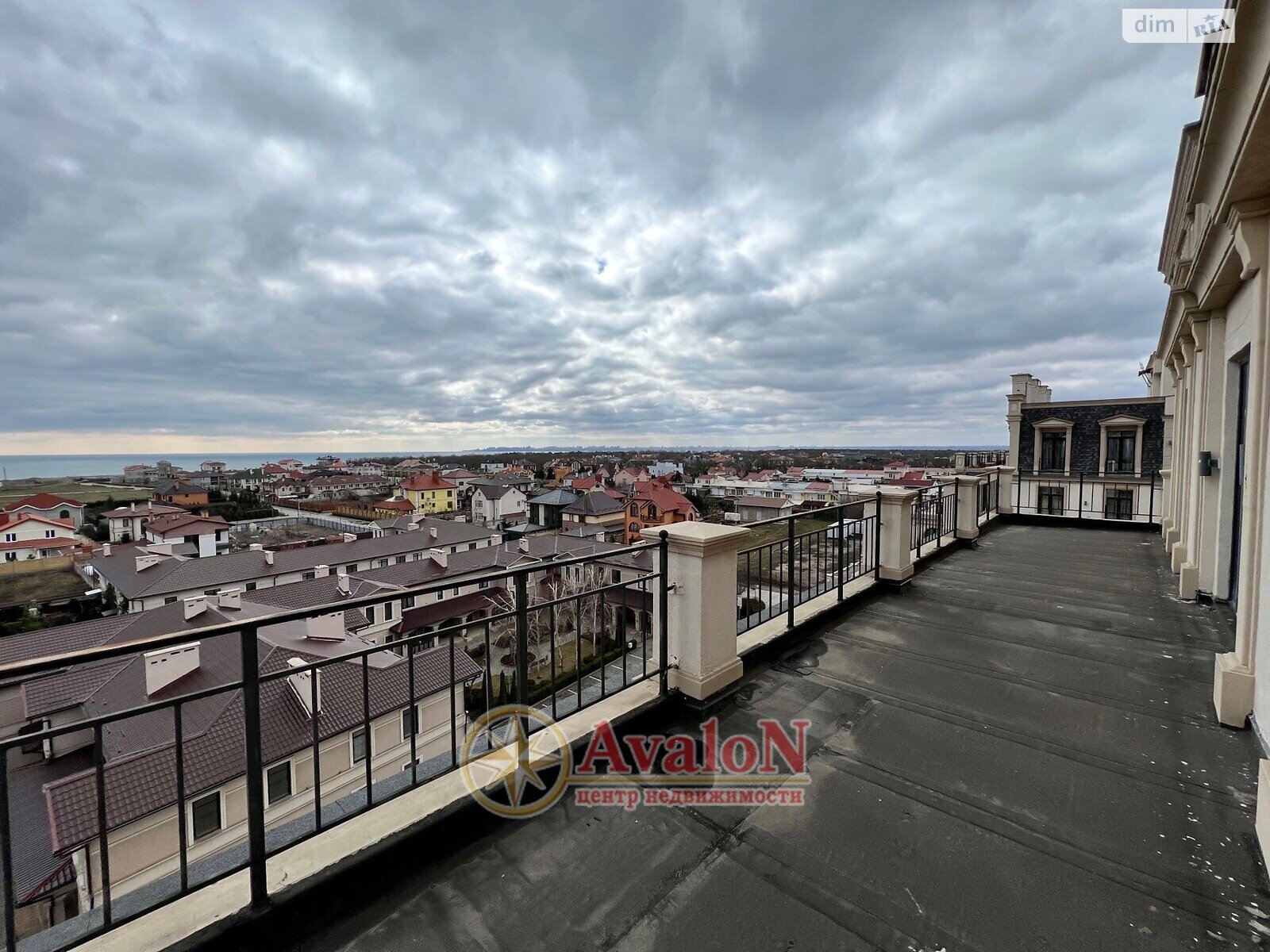 Продажа трехкомнатной квартиры в Фонтанке, на пер. Майский 6, фото 1 Продажа трехкомнатной квартиры в Фонтанке, на пер. Майский 6, фото 1