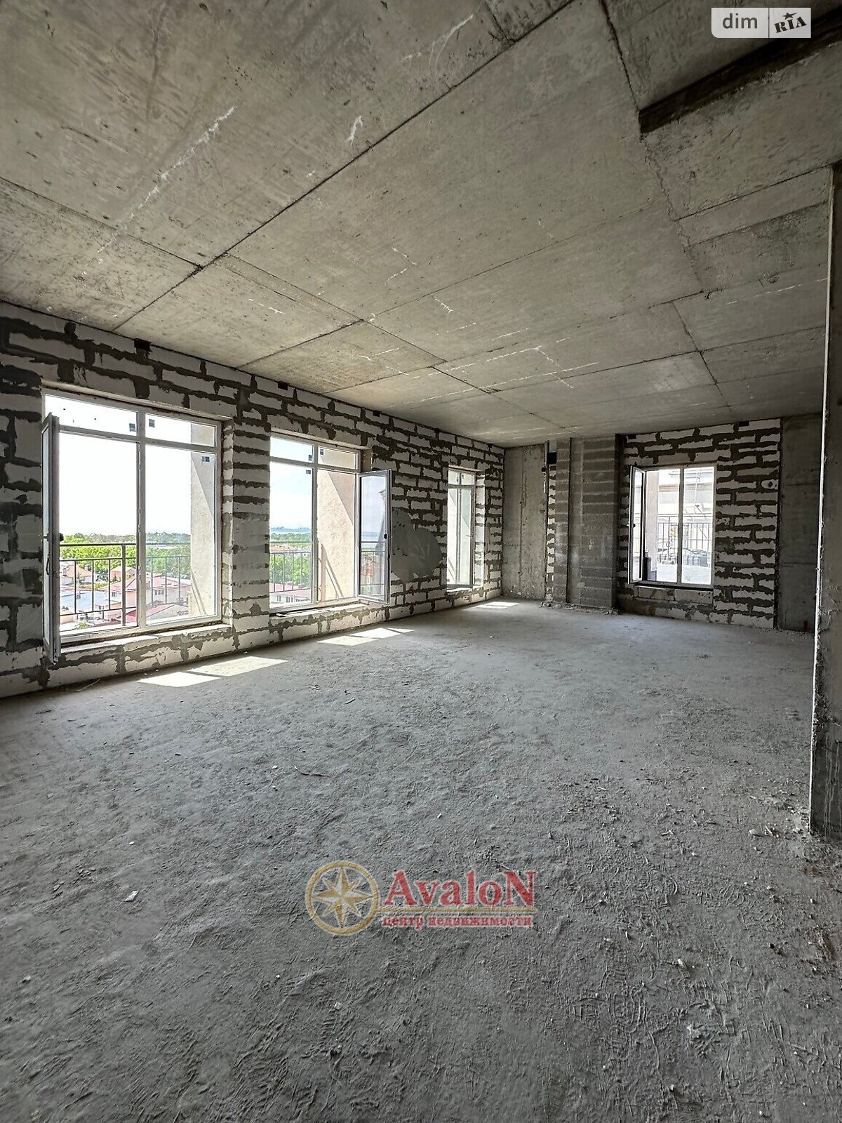 Продажа трехкомнатной квартиры в Фонтанке, на пер. Майский 6, фото 1 Продажа трехкомнатной квартиры в Фонтанке, на пер. Майский 6, фото 1