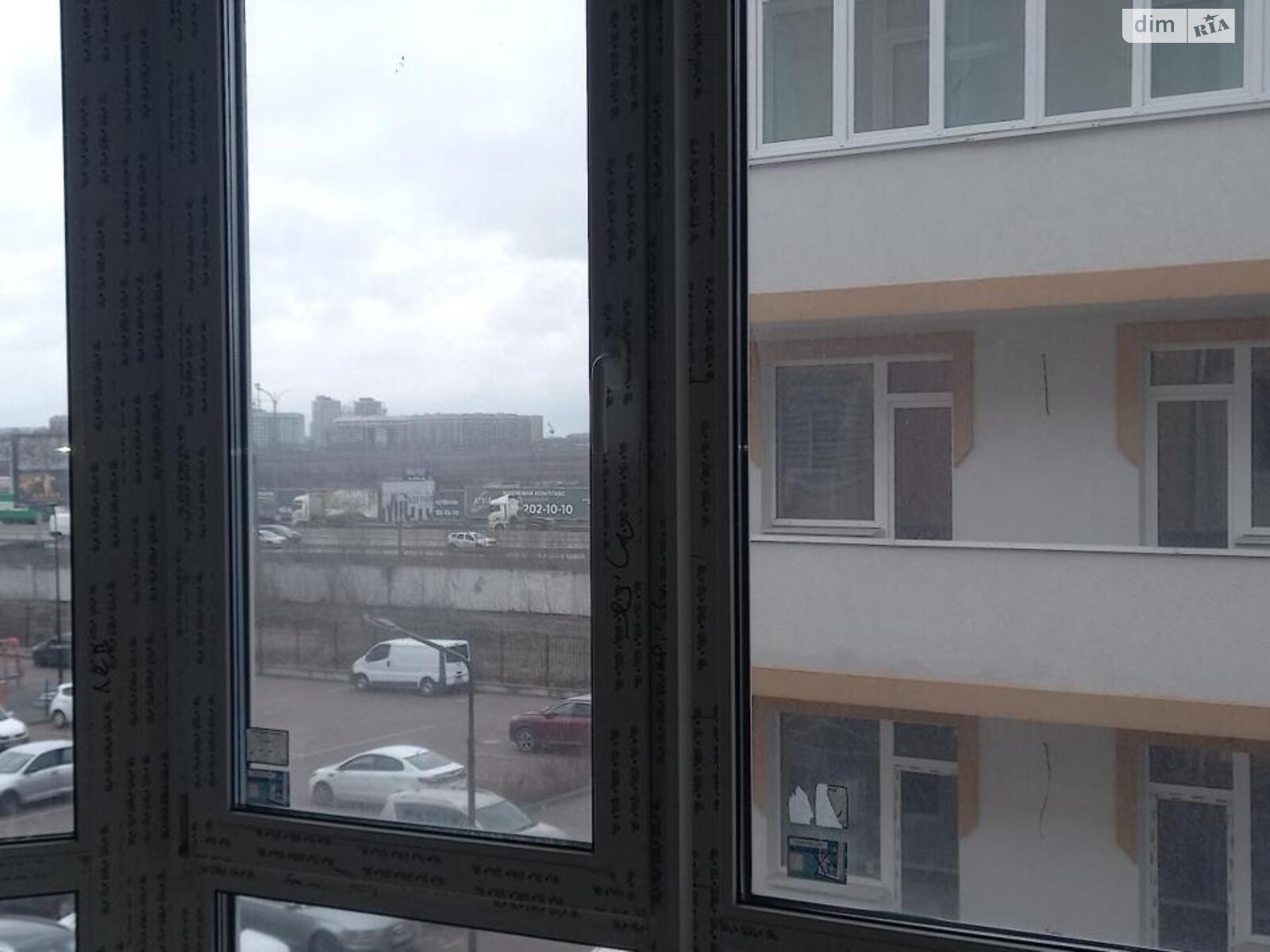 Продажа трехкомнатной квартиры в Гатном, на ул. Одесская 6/2, фото 1