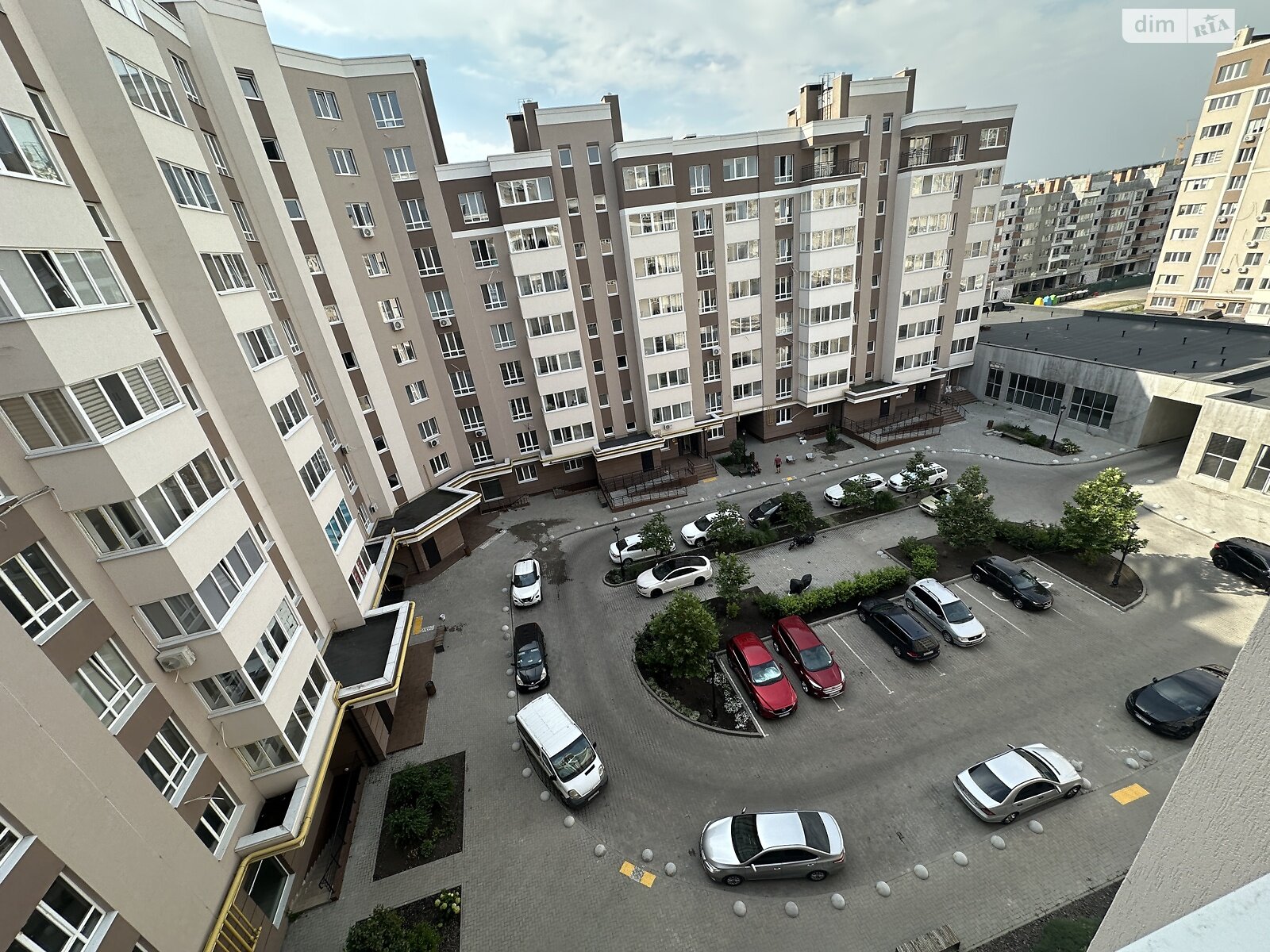 Продажа трехкомнатной квартиры в Гатном, на бул. Приозёрный, фото 1 Продажа трехкомнатной квартиры в Гатном, на бул. Приозёрный, фото 1
