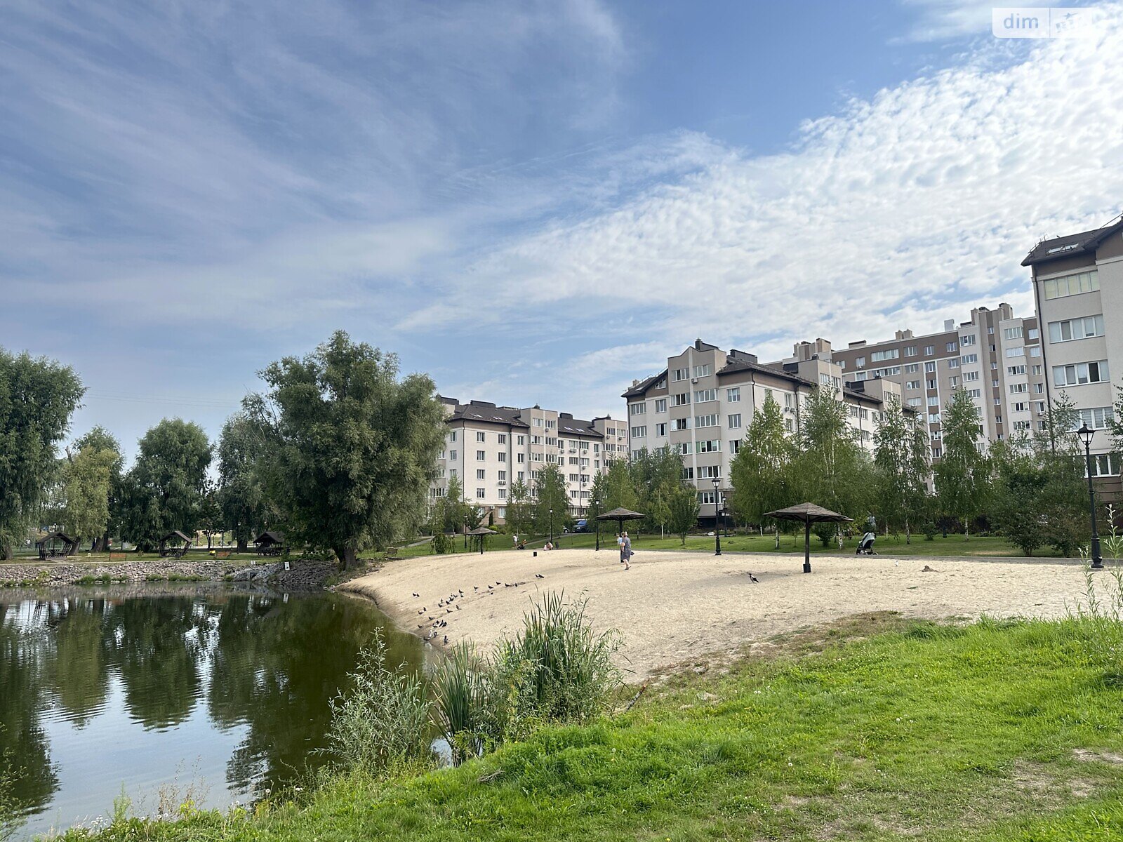 Продажа трехкомнатной квартиры в Гатном, на бул. Приозёрный, фото 1 Продажа трехкомнатной квартиры в Гатном, на бул. Приозёрный, фото 1