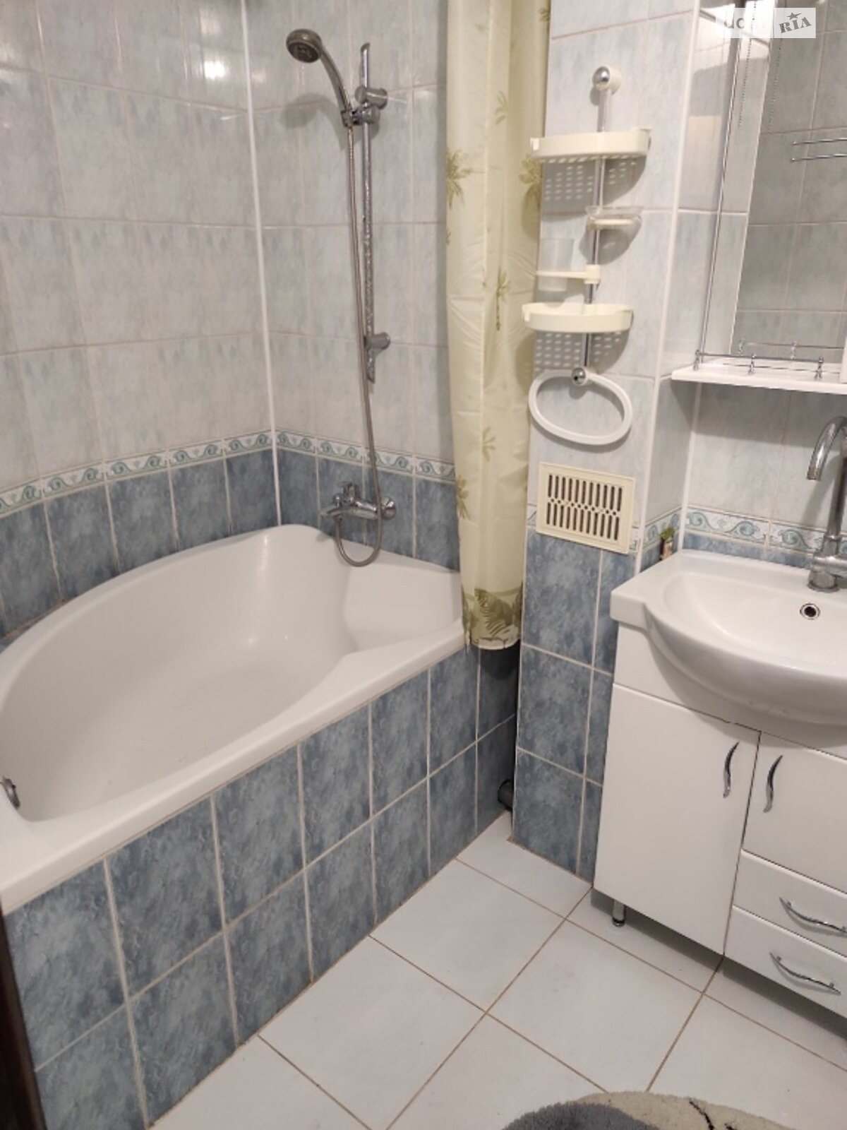 Продажа трехкомнатной квартиры в Гайсине, на Чорновола 28, кв. 52, район Гайсин фото 1