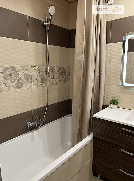 Продажа трехкомнатной квартиры в Глухове, на Ковпака вулиця, район Глухов фото 1 Продажа трехкомнатной квартиры в Глухове, на Ковпака вулиця, район Глухов фото 1