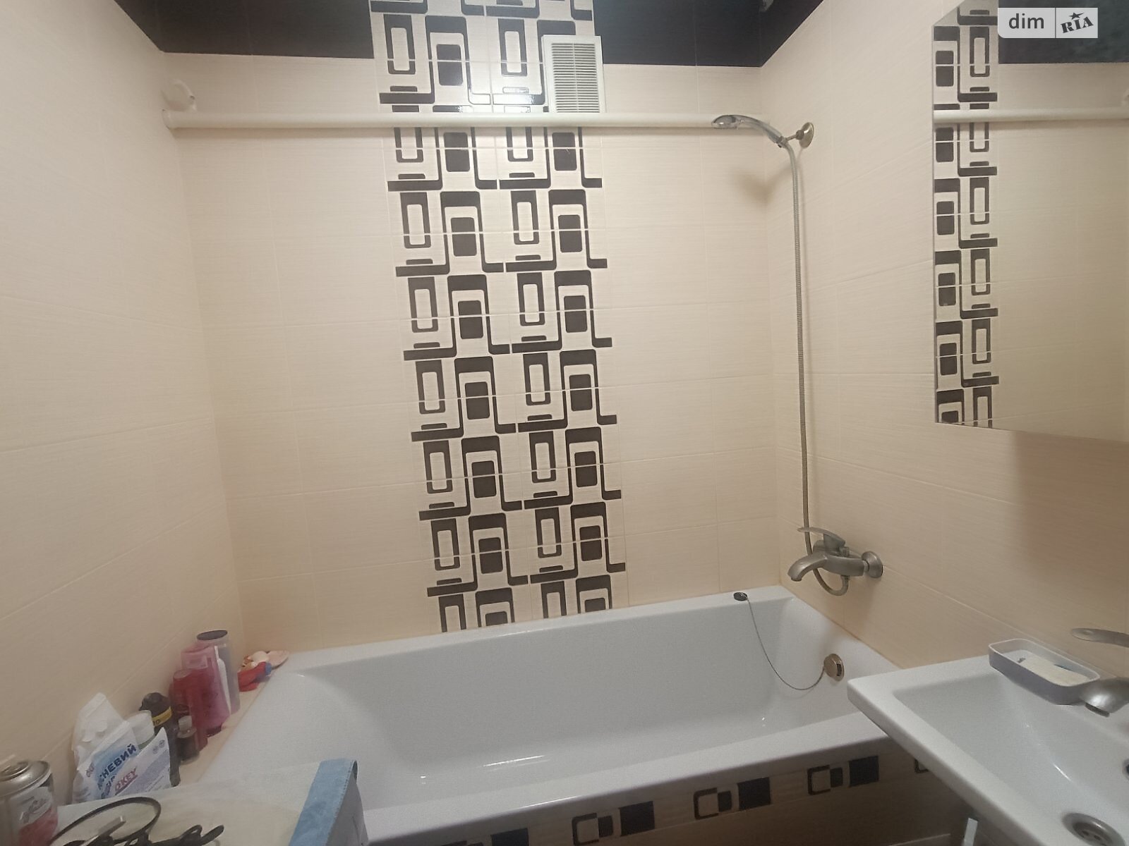 Продажа трехкомнатной квартиры в Гнивани, на ул. Юности, фото 1