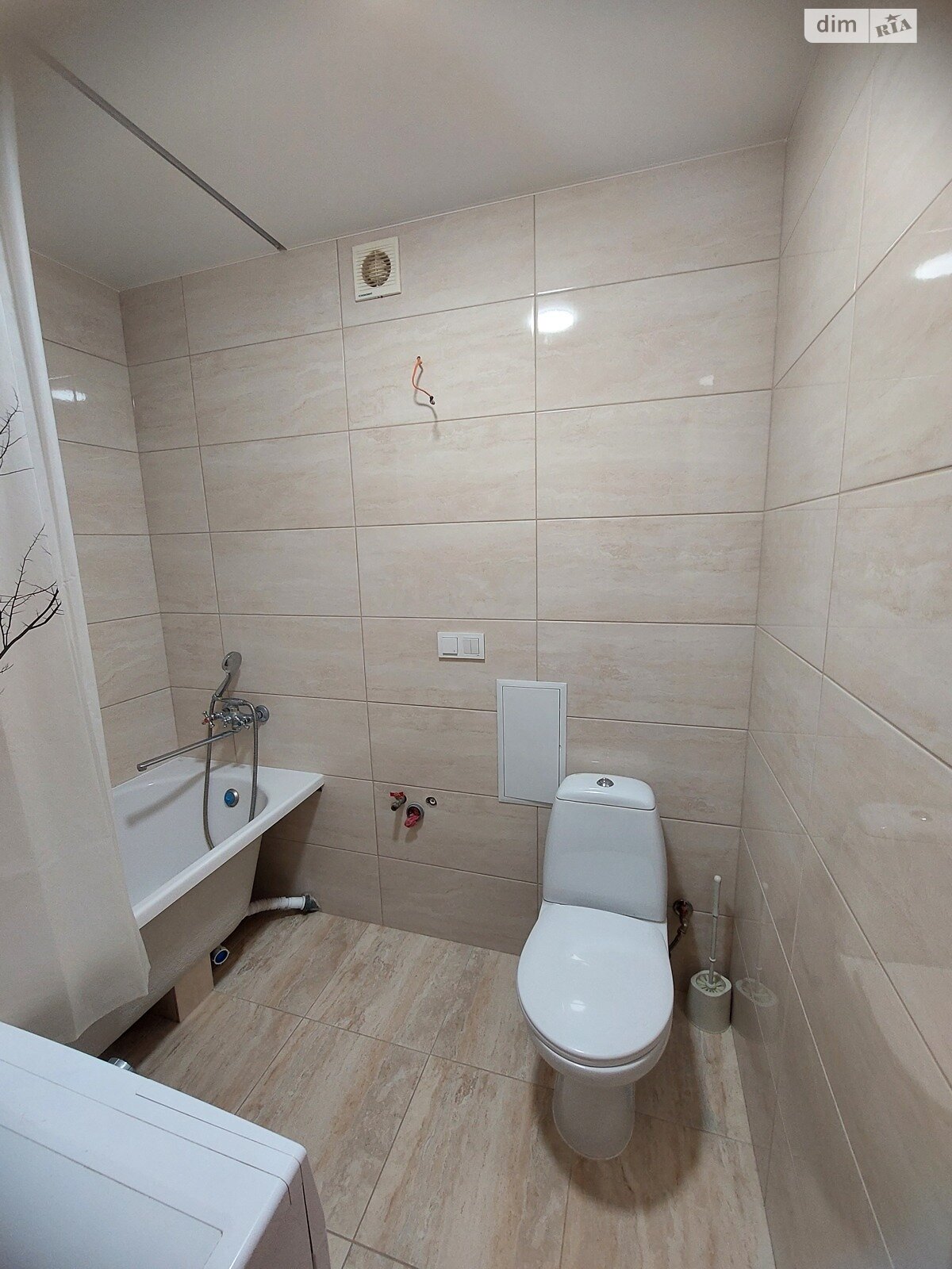 Продажа трехкомнатной квартиры в Гнивани, на ул. Ярослава Мудрого, фото 1 Продажа трехкомнатной квартиры в Гнивани, на ул. Ярослава Мудрого, фото 1