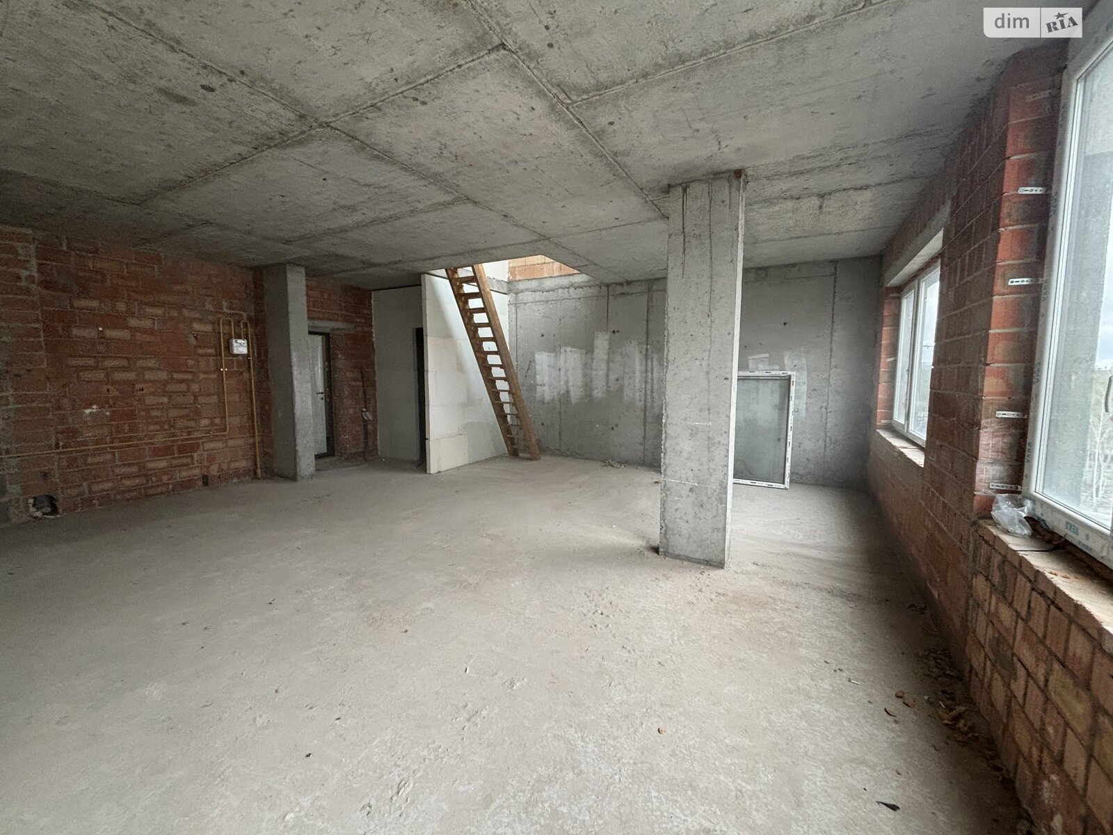 Продажа трехкомнатной квартиры в Гостомеле, на пер. Богдана Ступки 9, фото 1 Продажа трехкомнатной квартиры в Гостомеле, на пер. Богдана Ступки 9, фото 1
