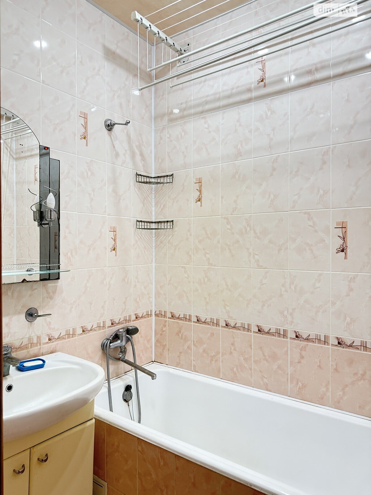 Продажа однокомнатной квартиры в Гостомеле, на ул. Героев Гостомеля 17Б, фото 1