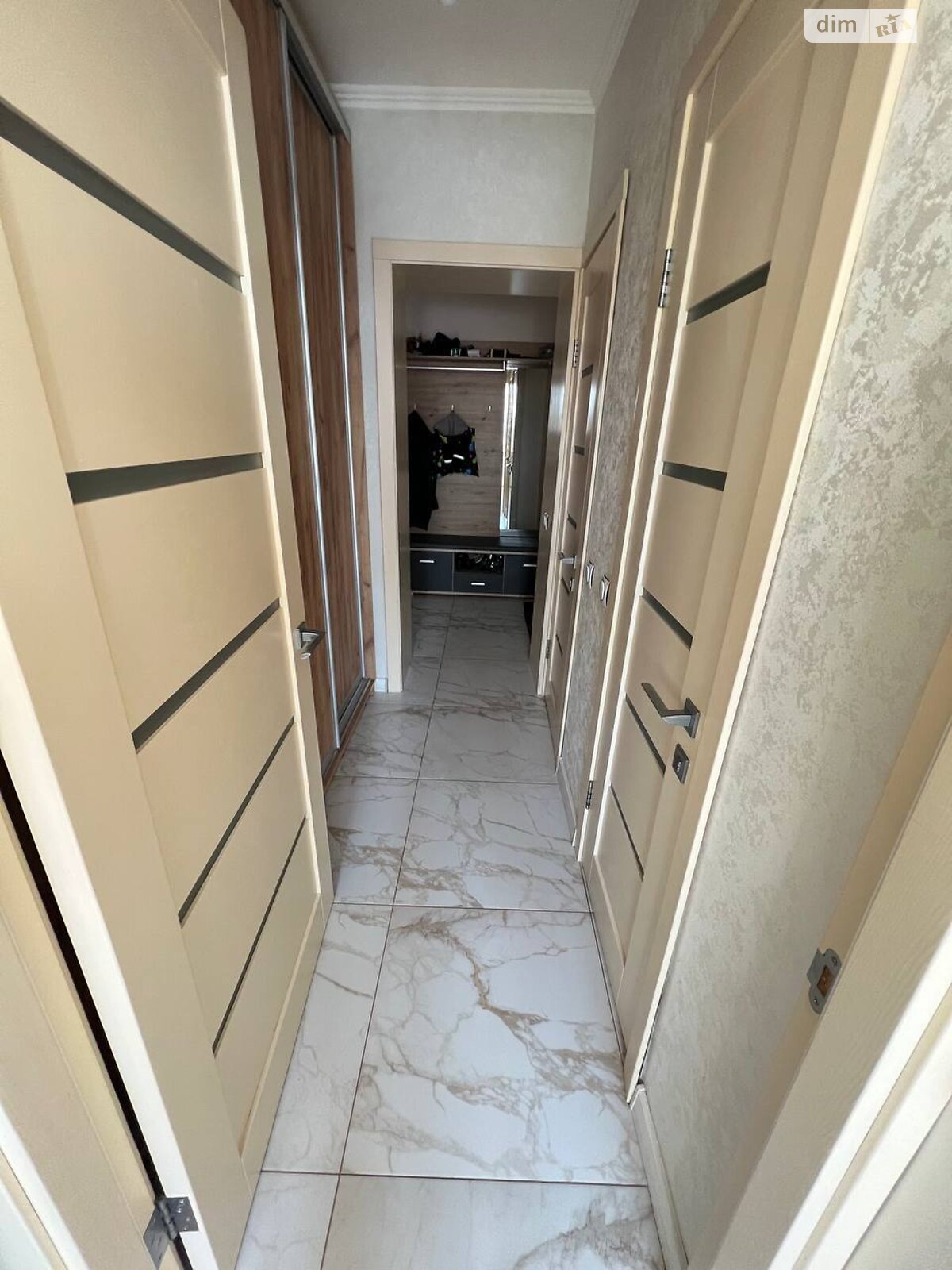 Продажа трехкомнатной квартиры в Гостомеле, на ул. Мирная 14, фото 1 Продажа трехкомнатной квартиры в Гостомеле, на ул. Мирная 14, фото 1