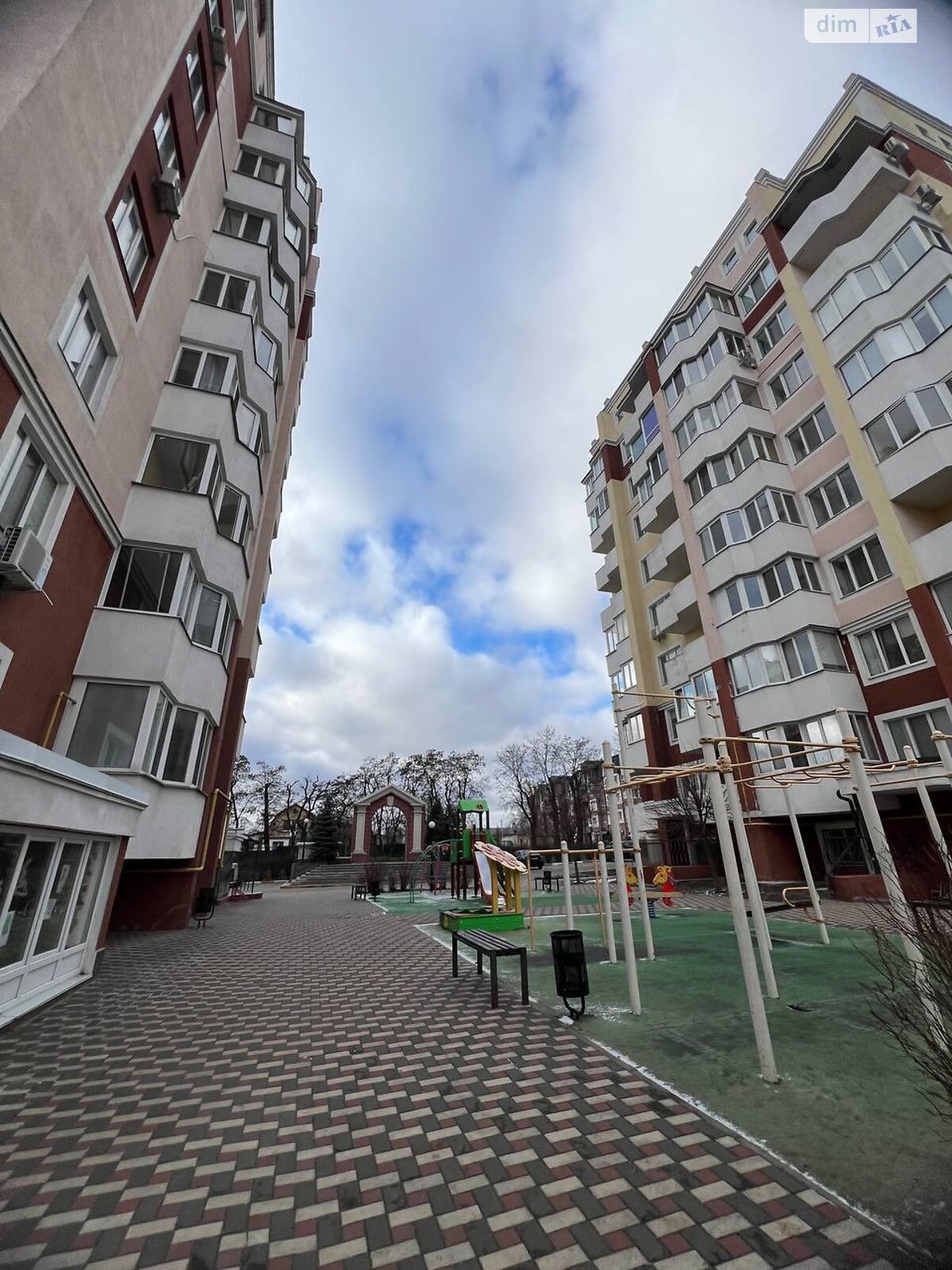 Продажа четырехкомнатной квартиры в Гостомеле, на ул. Сентябрьская 22, фото 1 Продажа четырехкомнатной квартиры в Гостомеле, на ул. Сентябрьская 22, фото 1