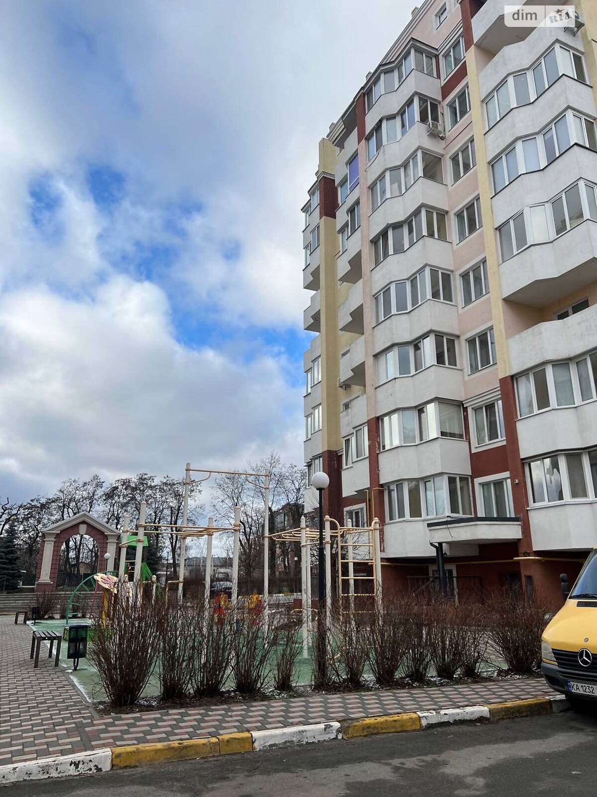 Продажа четырехкомнатной квартиры в Гостомеле, на ул. Сентябрьская 22, фото 1 Продажа четырехкомнатной квартиры в Гостомеле, на ул. Сентябрьская 22, фото 1