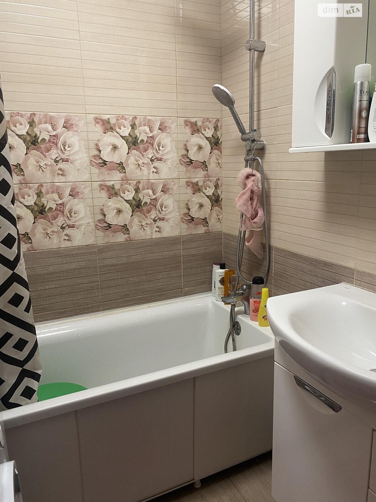 Продажа трехкомнатной квартиры в Гранитном, на ул. Согласия 13, кв. 11, фото 1 Продажа трехкомнатной квартиры в Гранитном, на ул. Согласия 13, кв. 11, фото 1