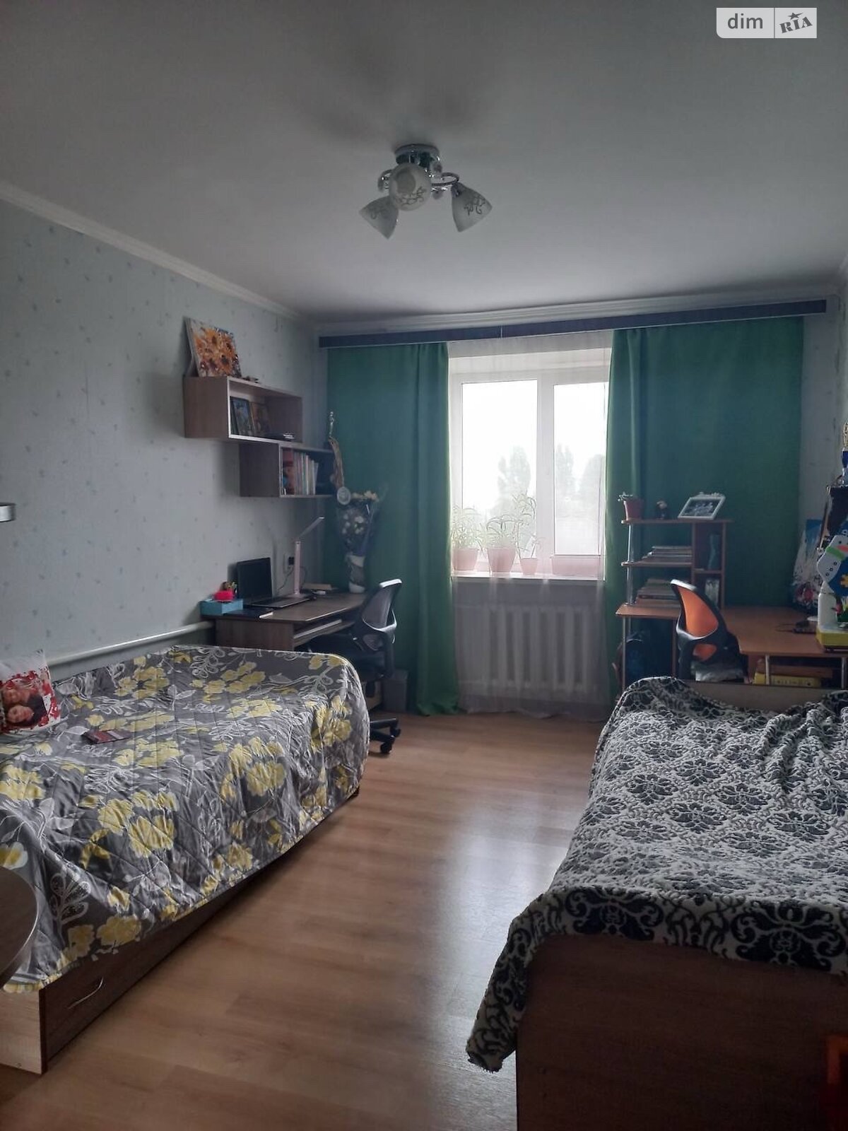Продаж трикімнатної квартири в Гребінках, на вул. Білоцерківська, фото 1