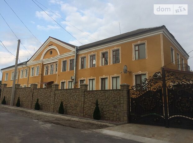 Продажа восьмикомнатной квартиры в Гусятине, район Хоростков фото 1 Продажа восьмикомнатной квартиры в Гусятине, район Хоростков фото 1