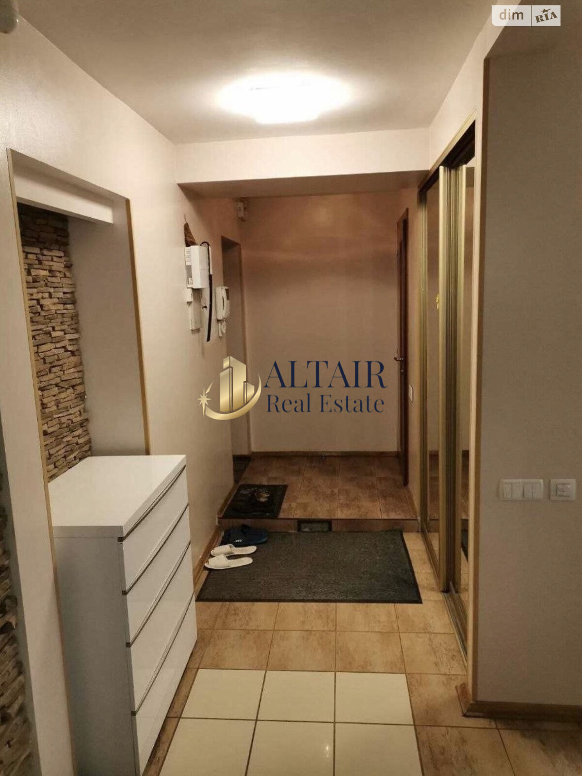Продажа трехкомнатной квартиры в Харькове, на ул. 23-го Августа 48, район 1-ый микрорайон фото 1 Продажа трехкомнатной квартиры в Харькове, на ул. 23-го Августа 48, район 1-ый микрорайон фото 1
