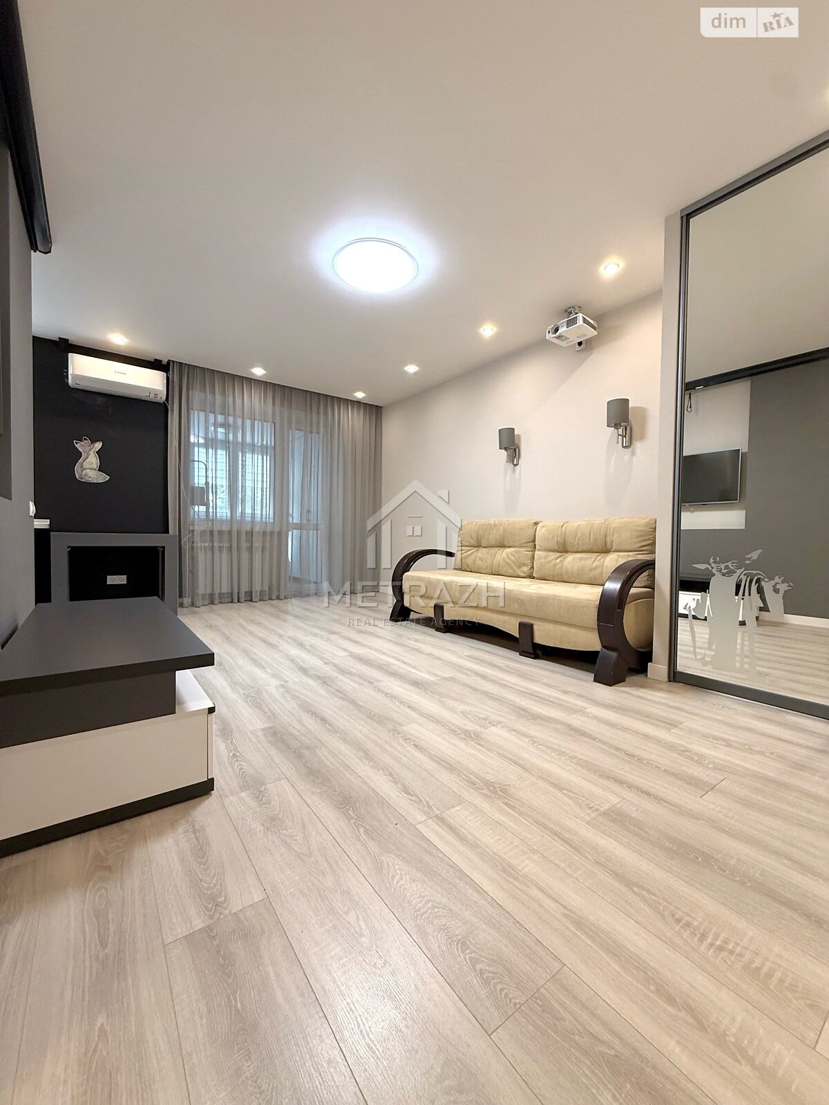 Продажа двухкомнатной квартиры в Харькове, на ул. 23-го Августа 62, район 1-ый микрорайон фото 1