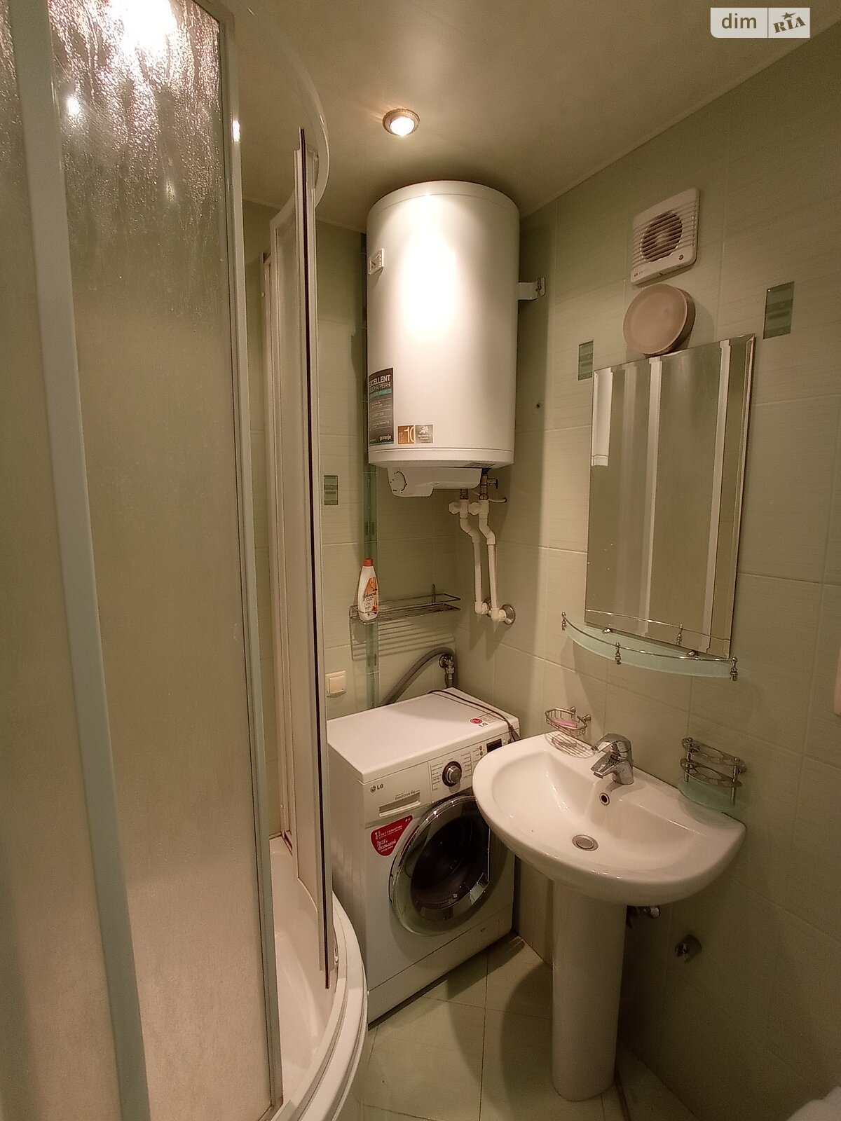 Продажа трехкомнатной квартиры в Харькове, на ул. Александра Олеся 16, район 1-ый микрорайон фото 1 Продажа трехкомнатной квартиры в Харькове, на ул. Александра Олеся 16, район 1-ый микрорайон фото 1