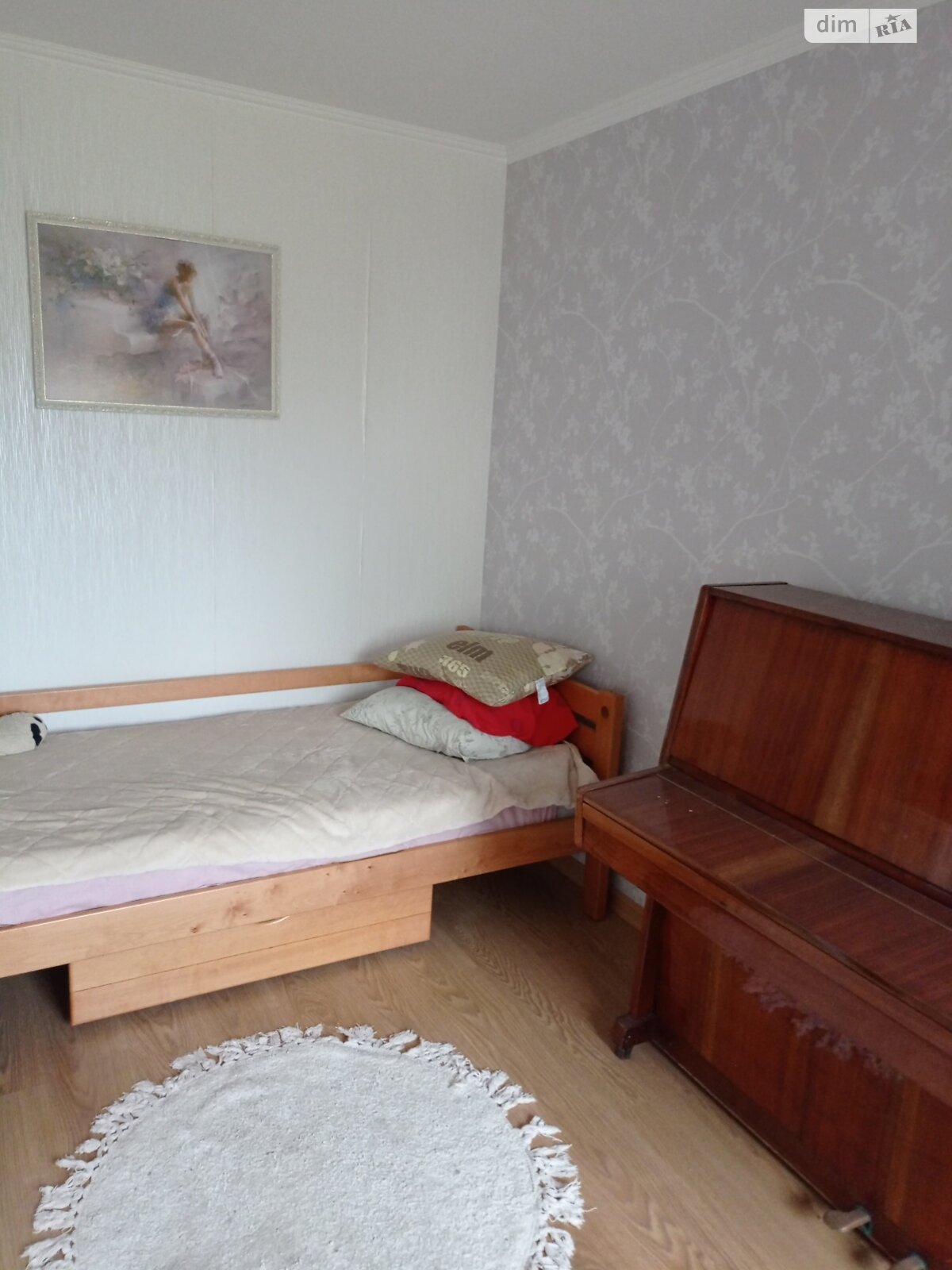 Продажа трехкомнатной квартиры в Харькове, на ул. Александра Олеся 16, район 1-ый микрорайон фото 1 Продажа трехкомнатной квартиры в Харькове, на ул. Александра Олеся 16, район 1-ый микрорайон фото 1