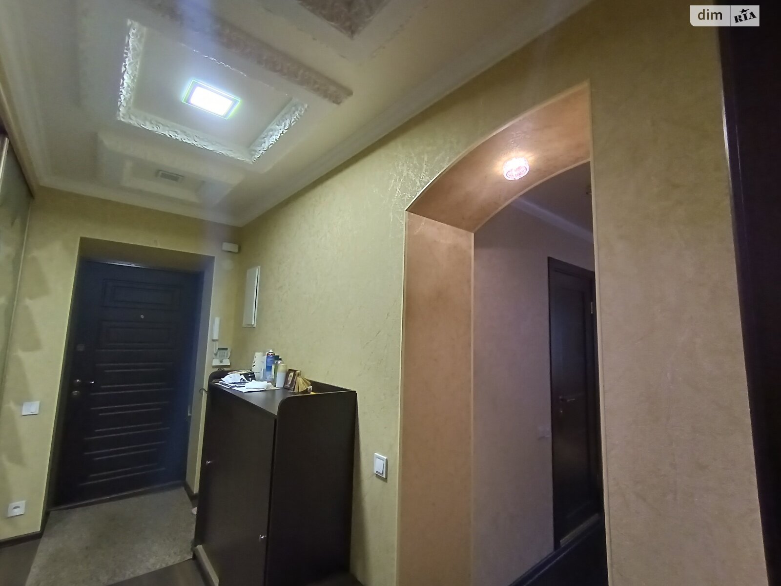 Продаж трикімнатної квартири в Харкові, на просп. Науки 52, район Шевченківський фото 1 Продаж трикімнатної квартири в Харкові, на просп. Науки 52, район Шевченківський фото 1