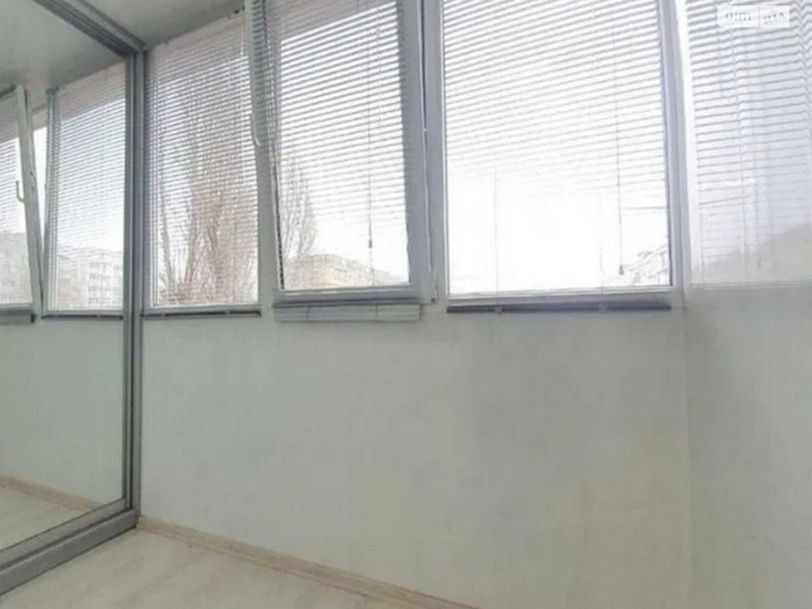 Продаж трикімнатної квартири в Харкові, на вул. Вартових Неба 52, район 1-ий мікрорайон фото 1