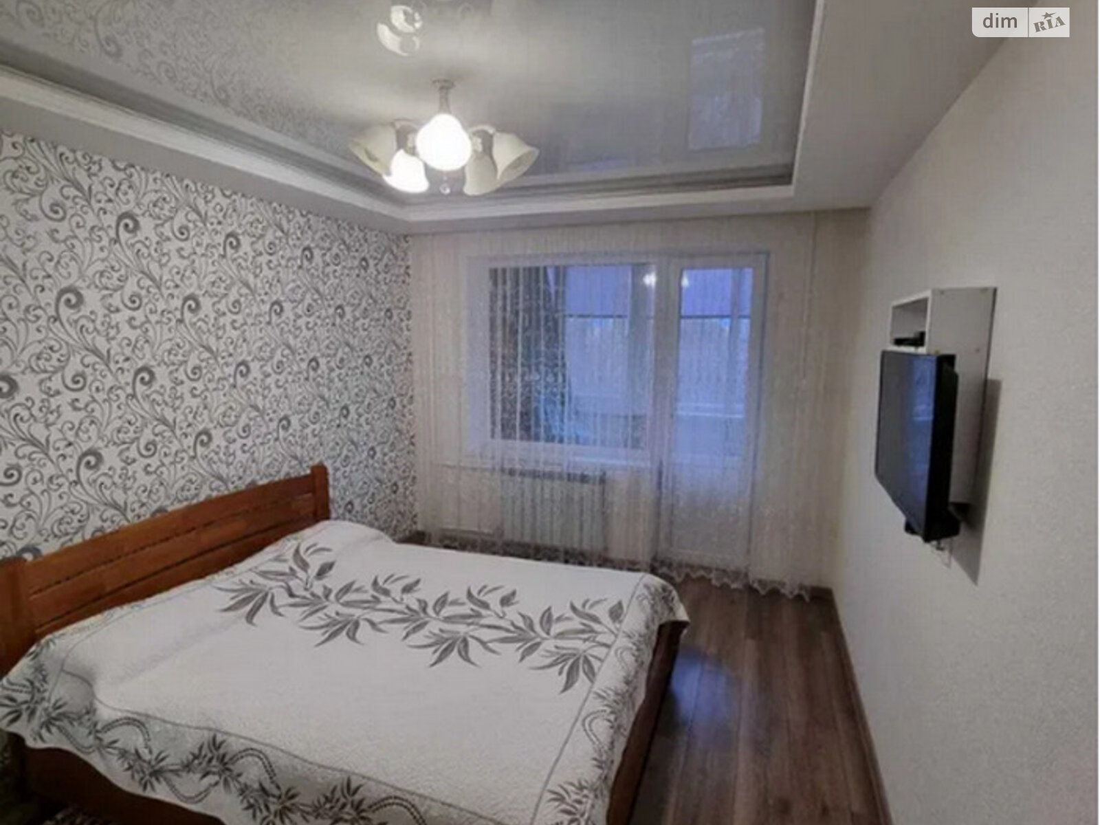 Продаж трикімнатної квартири в Харкові, на вул. Вартових Неба 52, район 1-ий мікрорайон фото 1