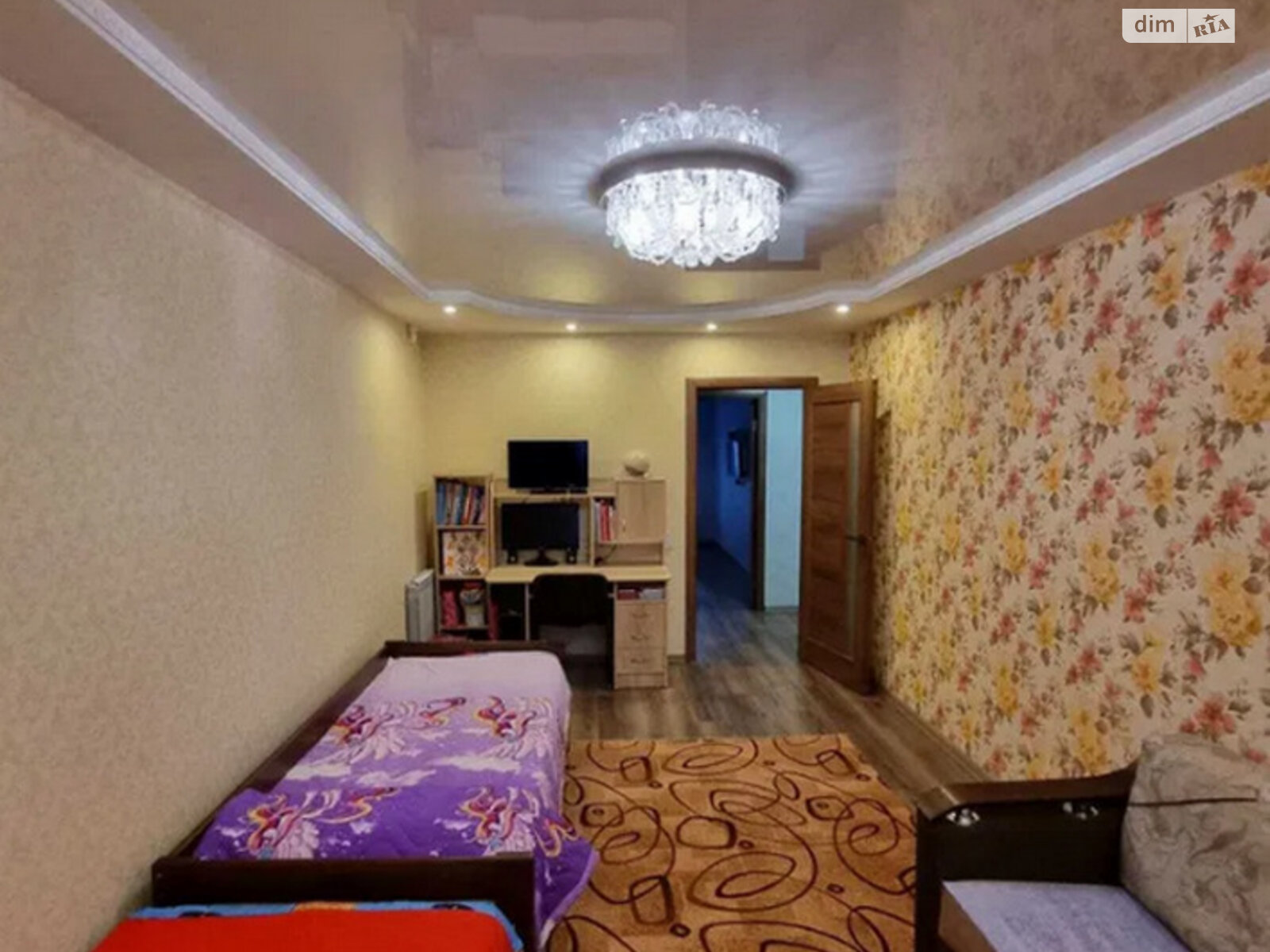 Продаж трикімнатної квартири в Харкові, на вул. Вартових Неба 52, район 1-ий мікрорайон фото 1