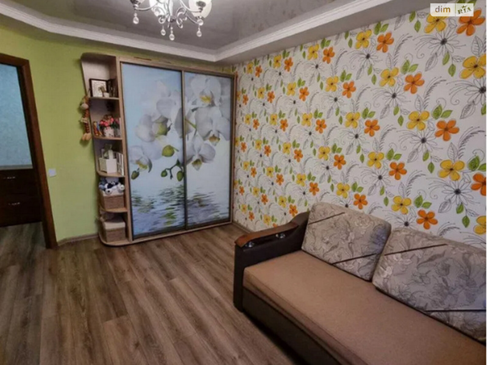 Продаж трикімнатної квартири в Харкові, на вул. Вартових Неба 52, район 1-ий мікрорайон фото 1