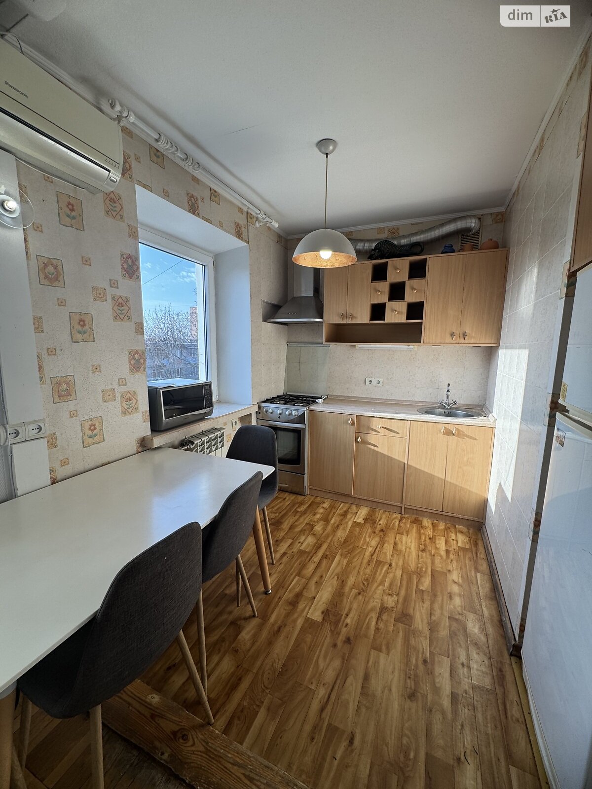 Продажа трехкомнатной квартиры в Харькове, на ул. Защитников Неба 52, район 1-ый микрорайон фото 1