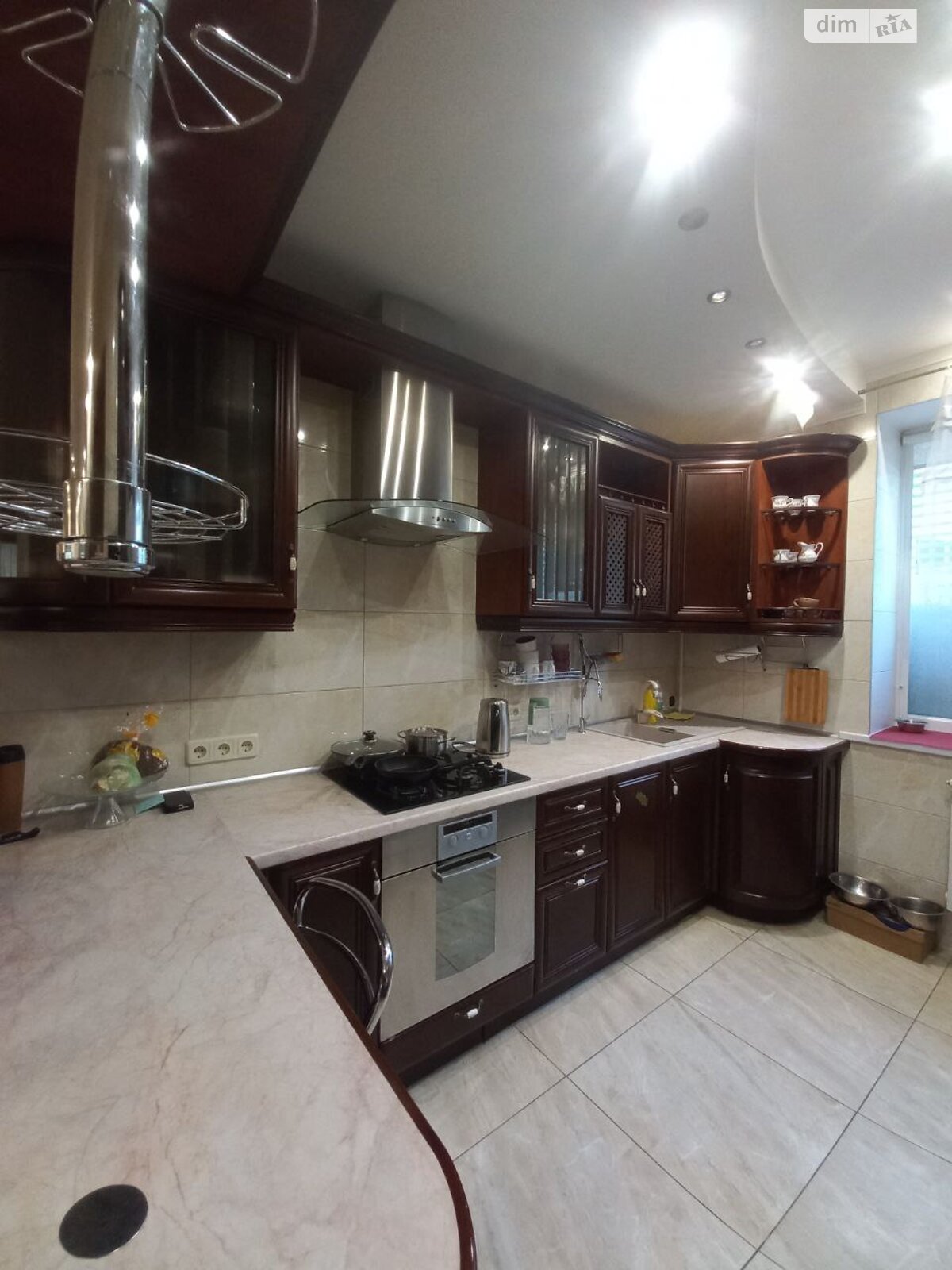 Продажа трехкомнатной квартиры в Харькове, на просп. Науки 31В, район 2-ой микрорайон фото 1