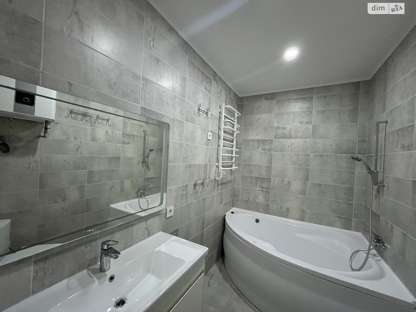 Продажа трехкомнатной квартиры в Харькове, на просп. Людвига Свободы 20А, район 335-ый микрорайон фото 1