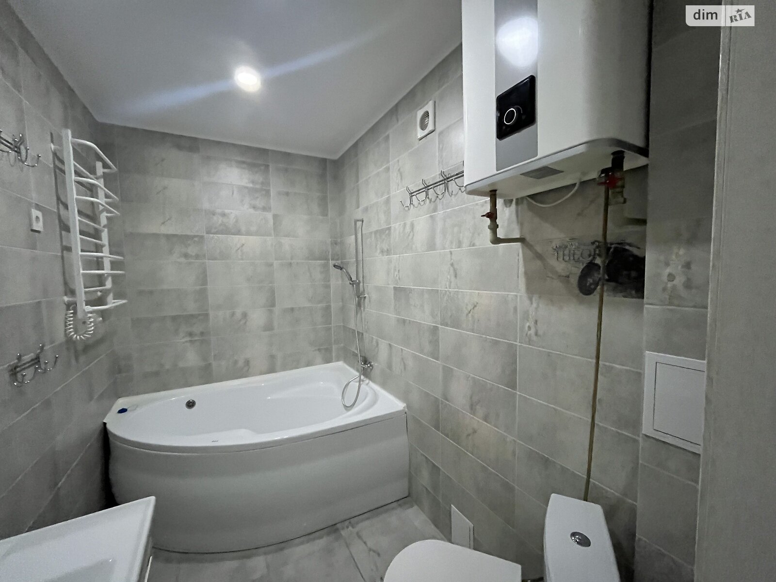 Продажа трехкомнатной квартиры в Харькове, на просп. Людвига Свободы 20А, район 335-ый микрорайон фото 1