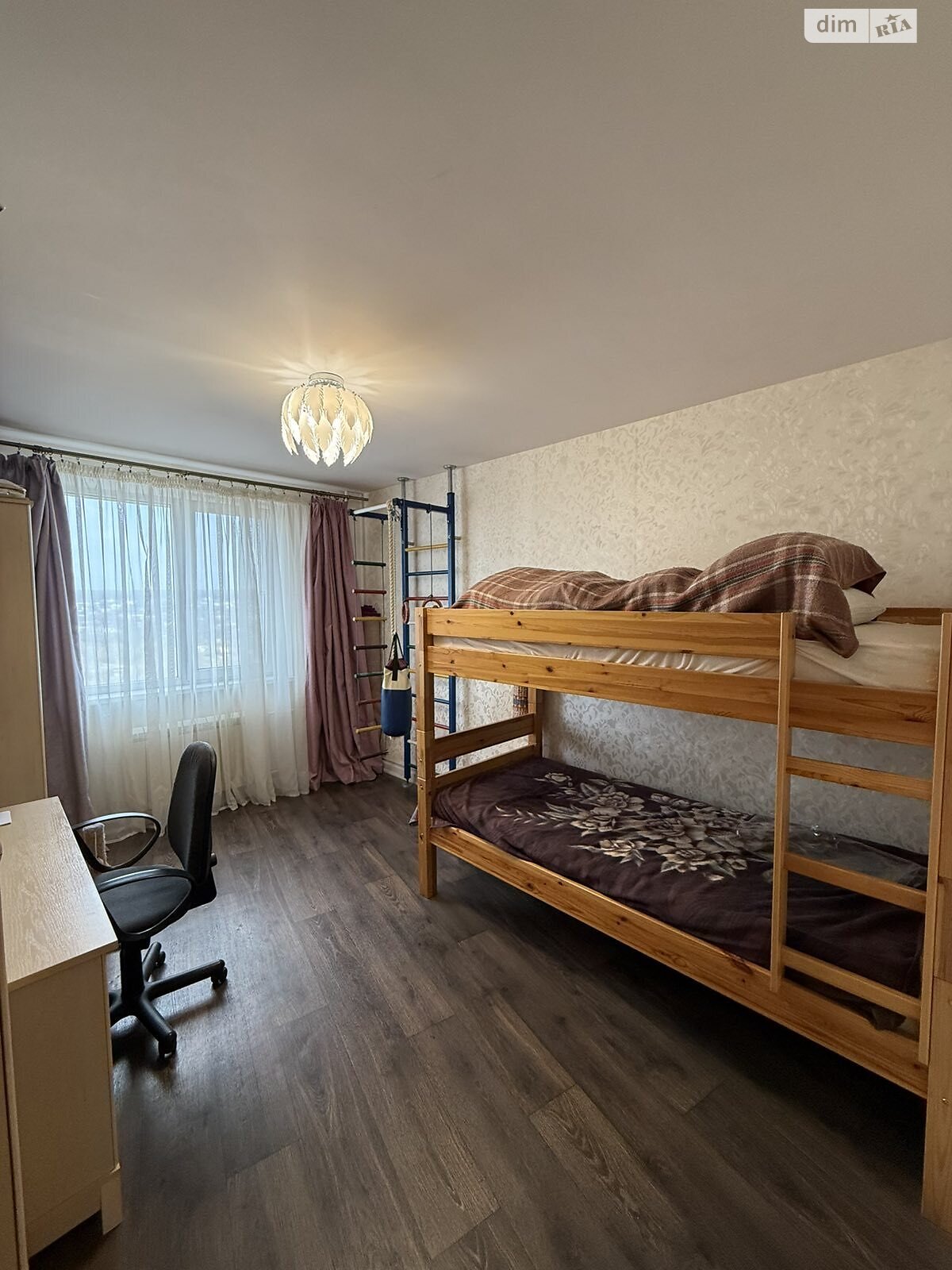 Продажа трехкомнатной квартиры в Харькове, на ул. Энвера Ахсарова 17, район 337-ой микрорайон фото 1 Продажа трехкомнатной квартиры в Харькове, на ул. Энвера Ахсарова 17, район 337-ой микрорайон фото 1
