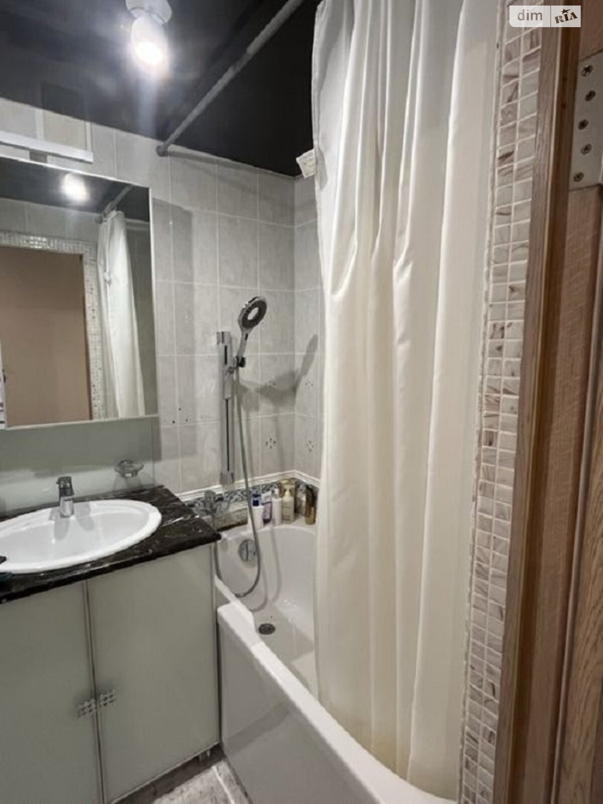 Продажа двухкомнатной квартиры в Харькове, на ул. Энвера Ахсарова 13, район 337-ой микрорайон фото 1 Продажа двухкомнатной квартиры в Харькове, на ул. Энвера Ахсарова 13, район 337-ой микрорайон фото 1