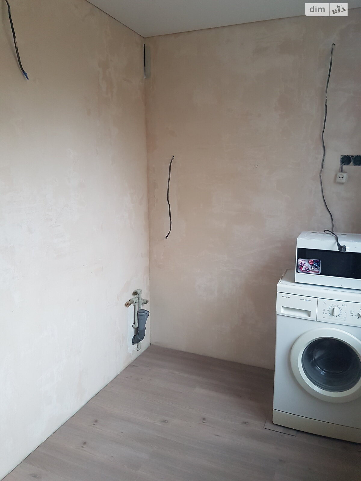 Продаж двокімнатної квартири в Харкові, на вул. Енвера Ахсарова 13, район 337-ий мікрорайон фото 1