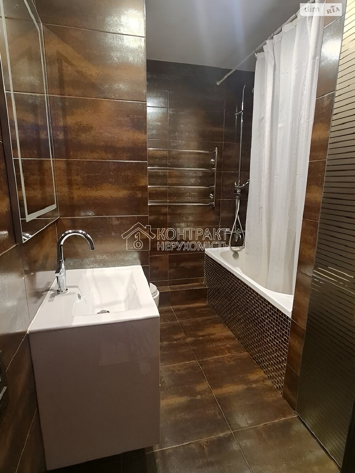Продажа трехкомнатной квартиры в Харькове, на ул. Архитекторов 24, район 339-ый микрорайон фото 1 Продажа трехкомнатной квартиры в Харькове, на ул. Архитекторов 24, район 339-ый микрорайон фото 1