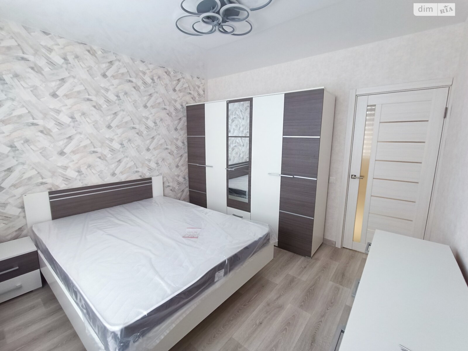 Продажа однокомнатной квартиры в Харькове, на просп. Победы 71Б, район 339-ый микрорайон фото 1 Продажа однокомнатной квартиры в Харькове, на просп. Победы 71Б, район 339-ый микрорайон фото 1