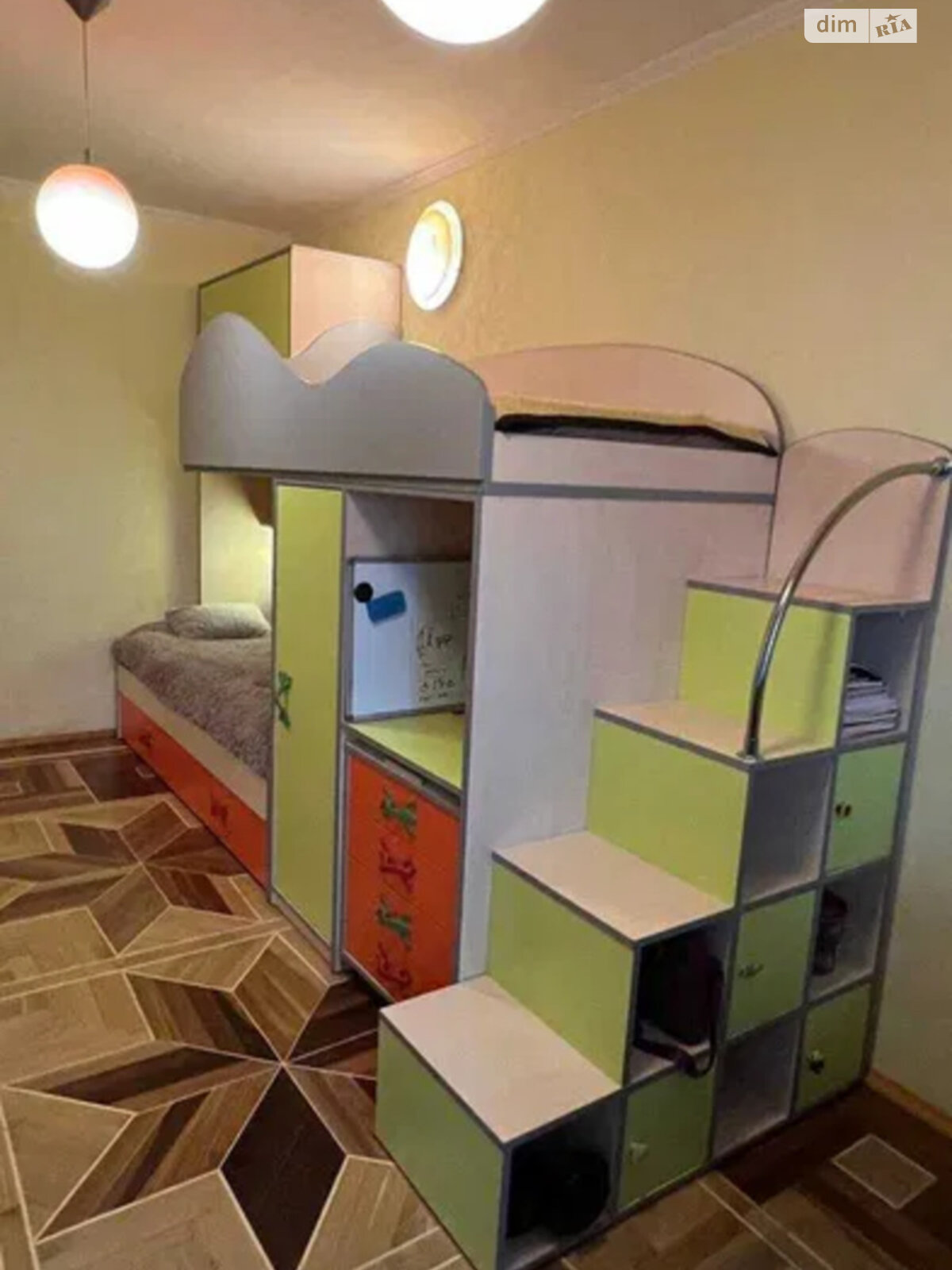 Продажа трехкомнатной квартиры в Харькове, на просп. Победы 75Б, район 339-ый микрорайон фото 1 Продажа трехкомнатной квартиры в Харькове, на просп. Победы 75Б, район 339-ый микрорайон фото 1