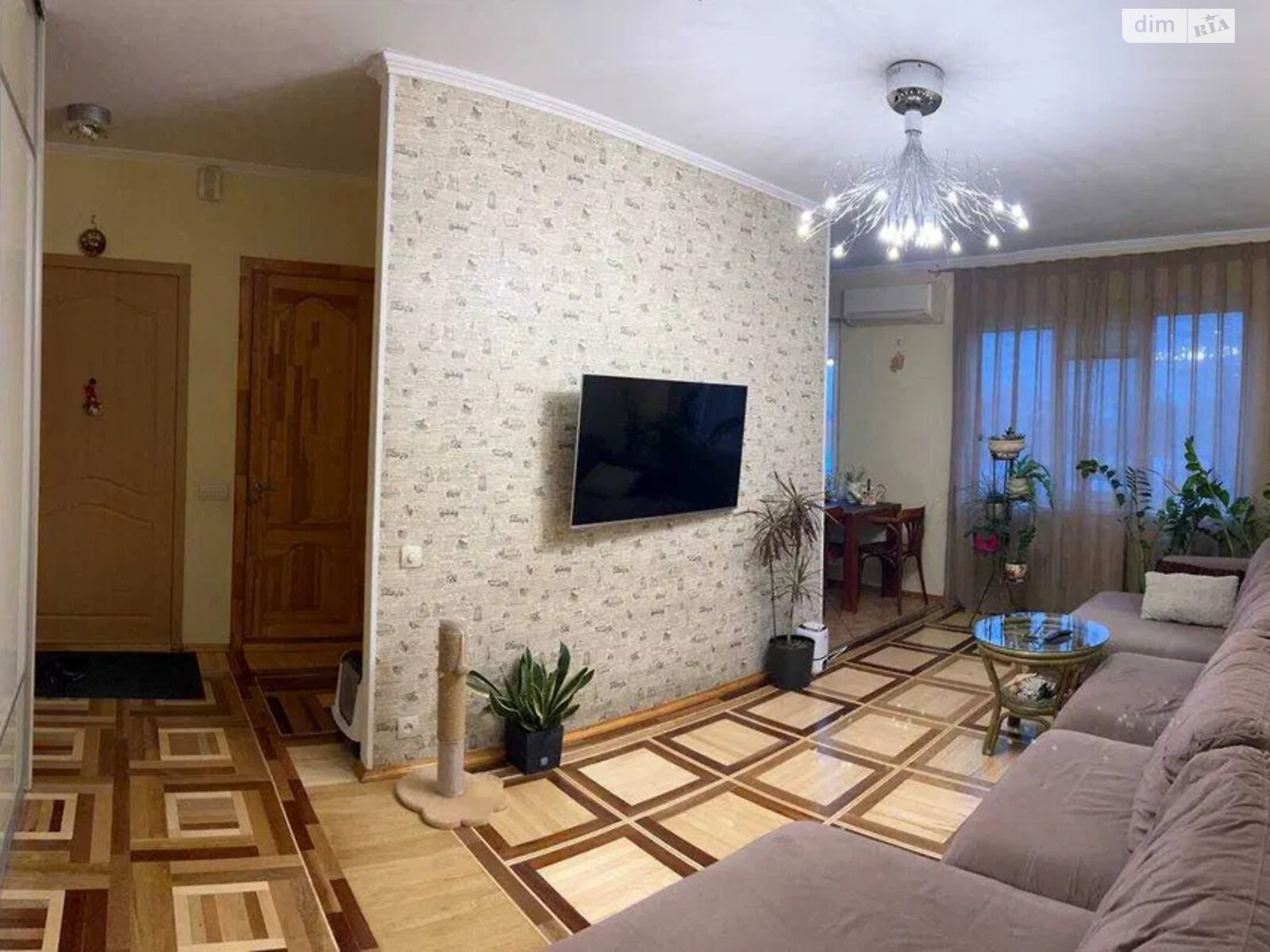 Продажа трехкомнатной квартиры в Харькове, на просп. Победы 75Б, район 339-ый микрорайон фото 1 Продажа трехкомнатной квартиры в Харькове, на просп. Победы 75Б, район 339-ый микрорайон фото 1