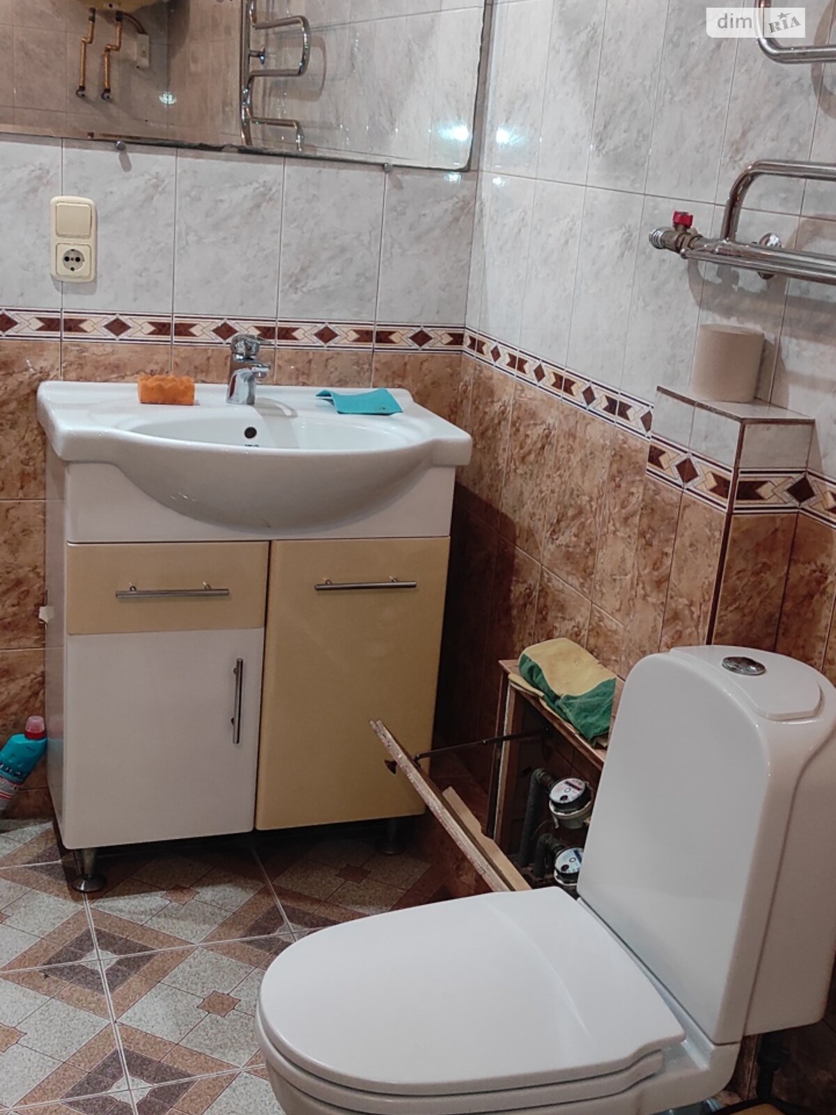 Продажа трехкомнатной квартиры в Харькове, на ул. 23-го Августа, кв. 63, район 5-ый микрорайон фото 1