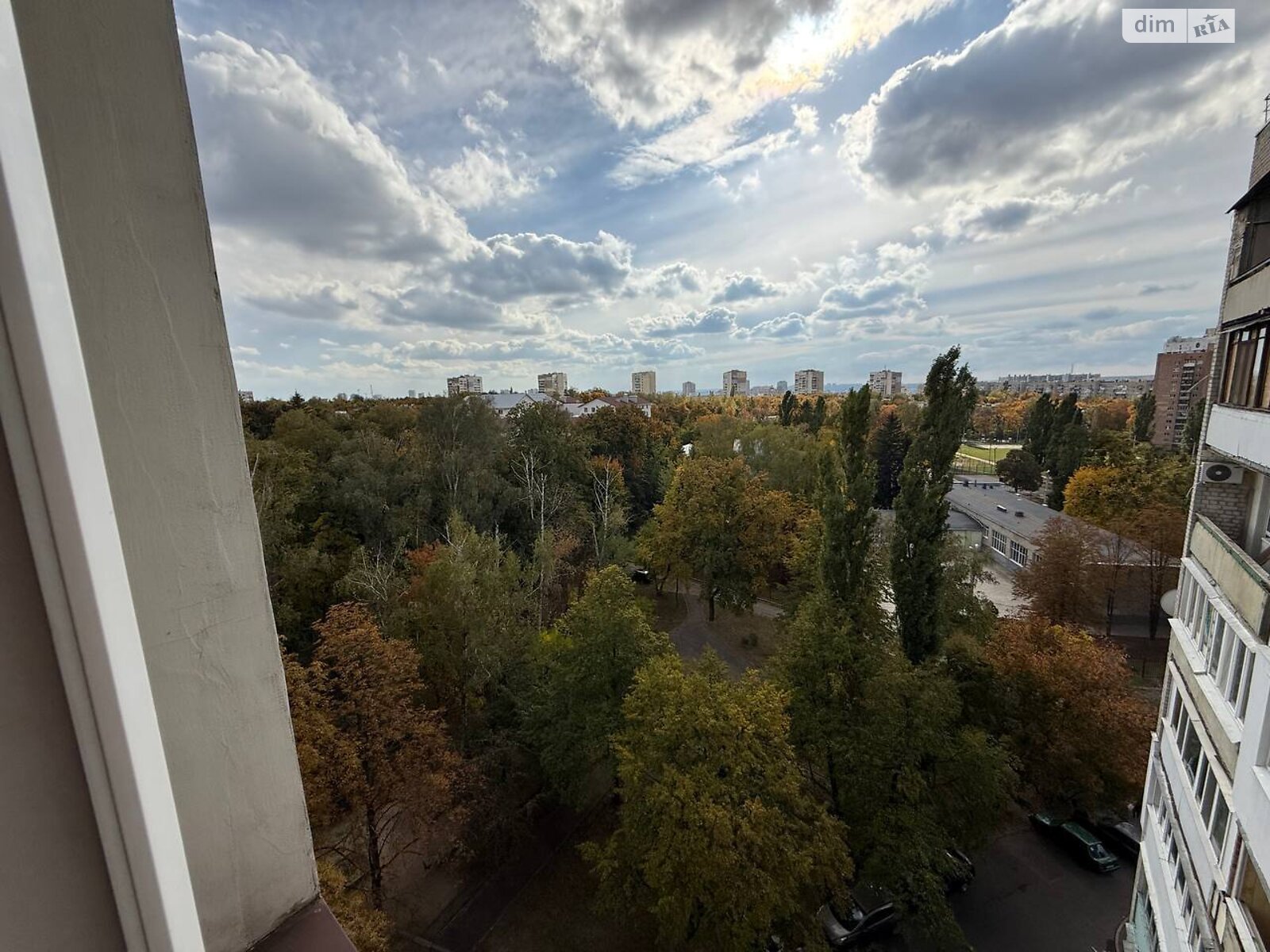 Продажа трехкомнатной квартиры в Харькове, на ул. Алексея Деревянко 12, район 5-ый микрорайон фото 1 Продажа трехкомнатной квартиры в Харькове, на ул. Алексея Деревянко 12, район 5-ый микрорайон фото 1