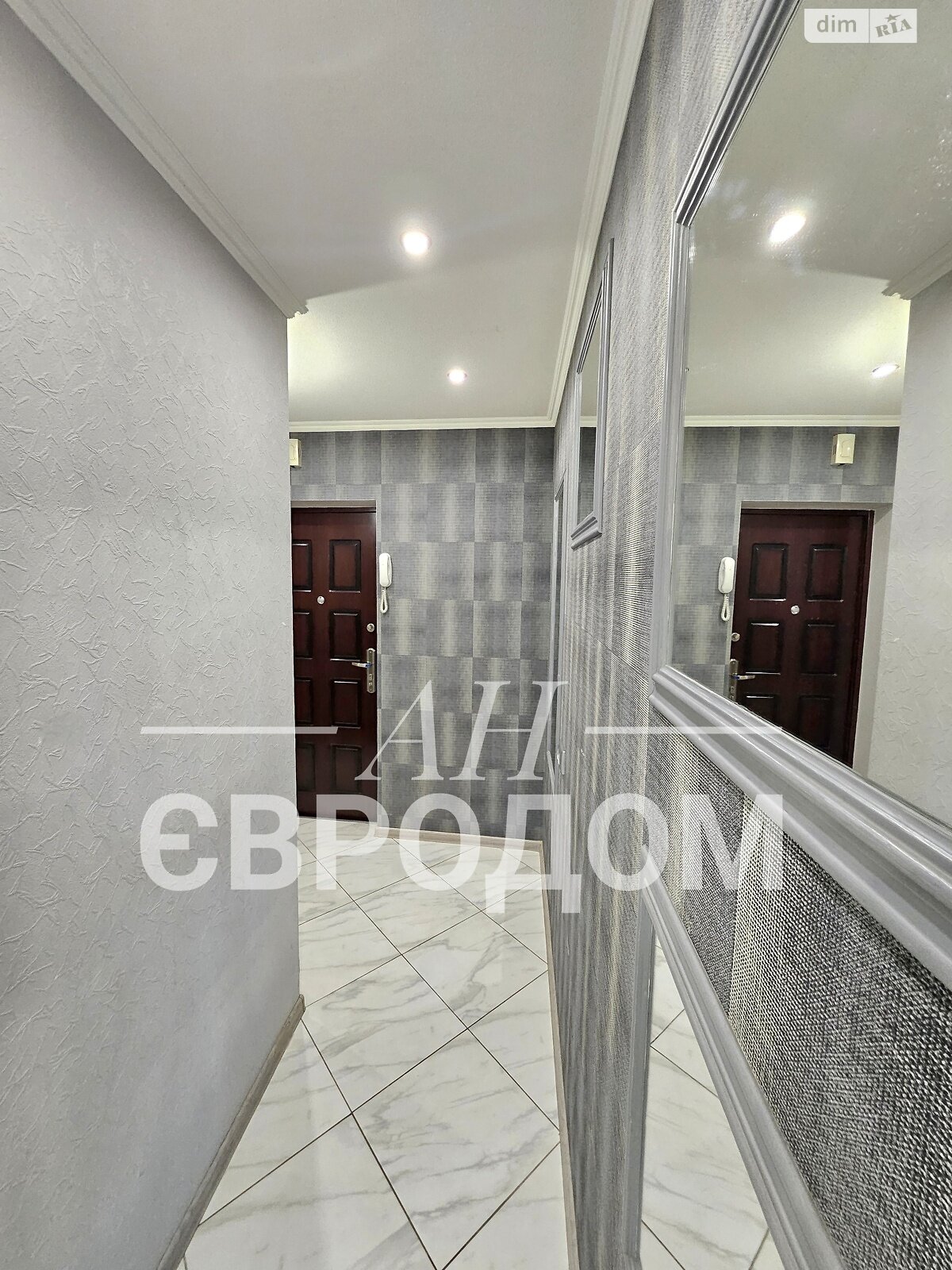 Продаж однокімнатної квартири в Харкові, на просп. Науки 68А, район 5-ий мікрорайон фото 1 Продаж однокімнатної квартири в Харкові, на просп. Науки 68А, район 5-ий мікрорайон фото 1